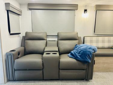 2024 PALOMINO SOLAIRE ULTRA-LITE 306rkts