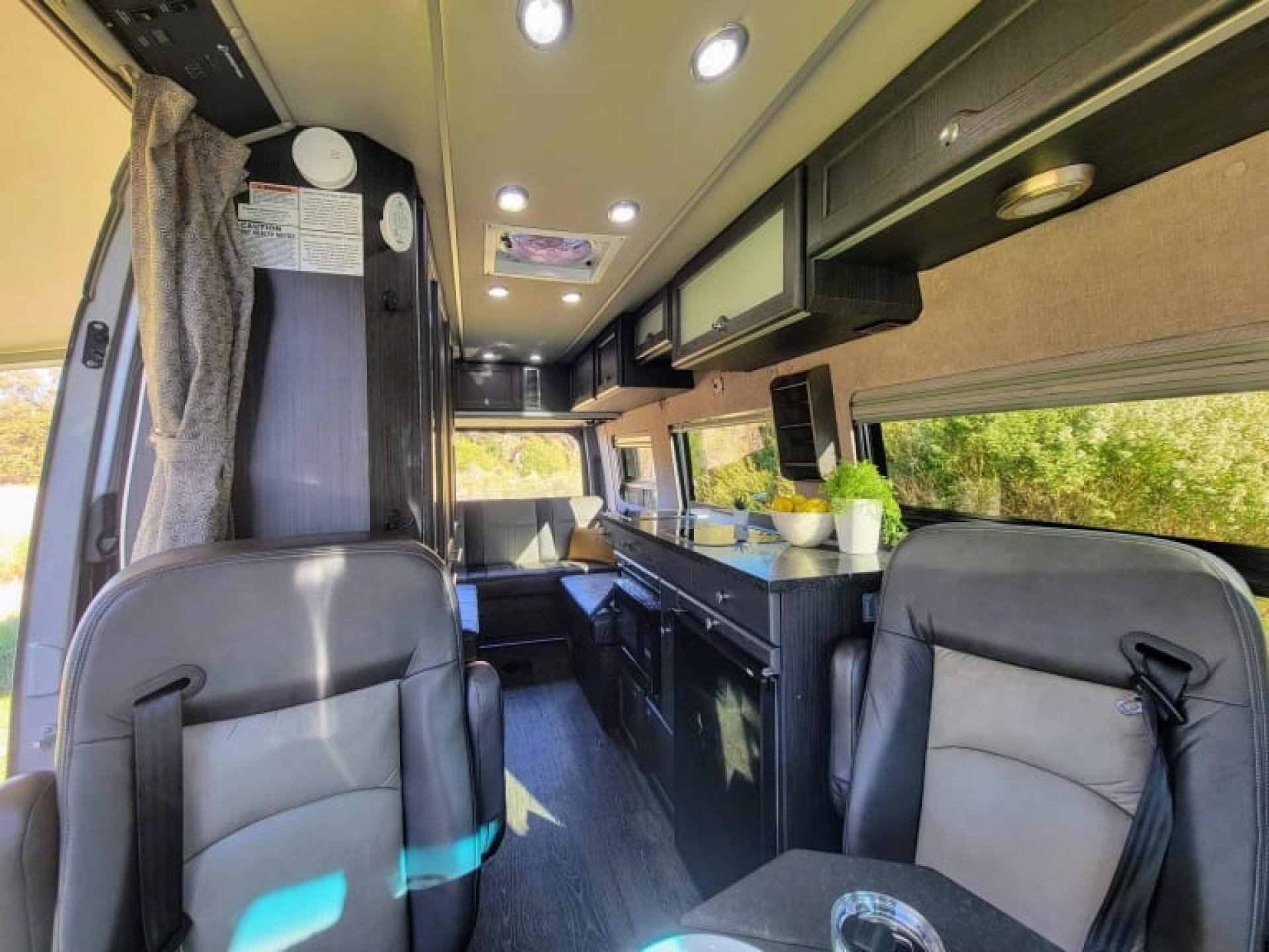 2017 ROADTREK RS-ADVENTUROUS XL