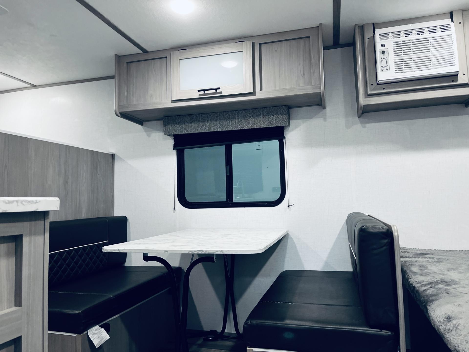 2024 COLEMAN COLEMAN LANTERN LT 17B
