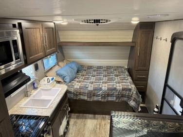 2019 CROSSROADS ZINGER 205BH