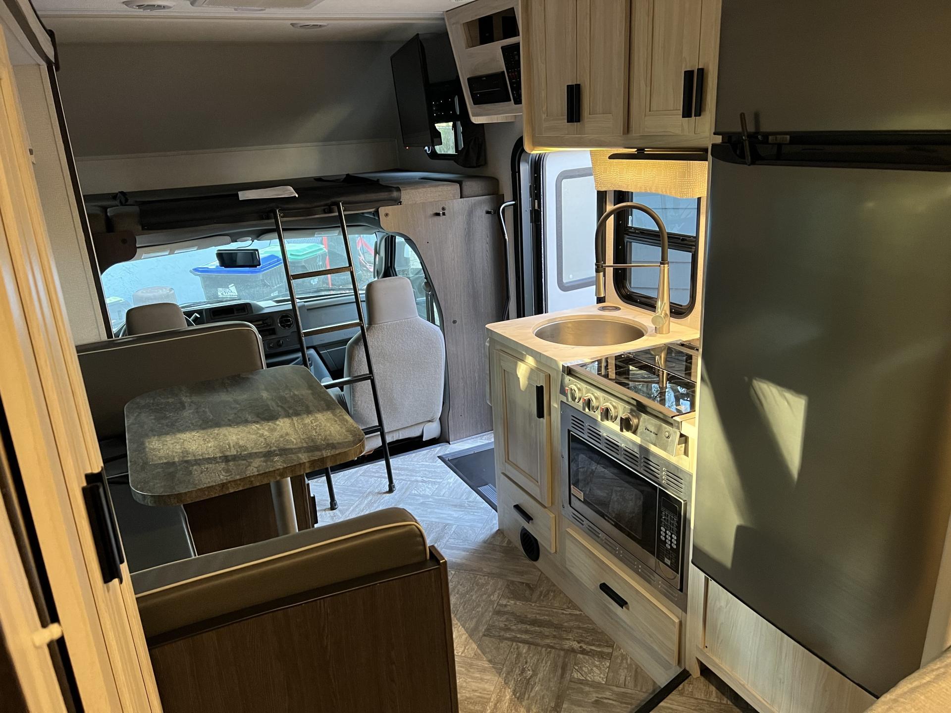 2022 FOREST RIVER SUNSEEKER LE 2150SC