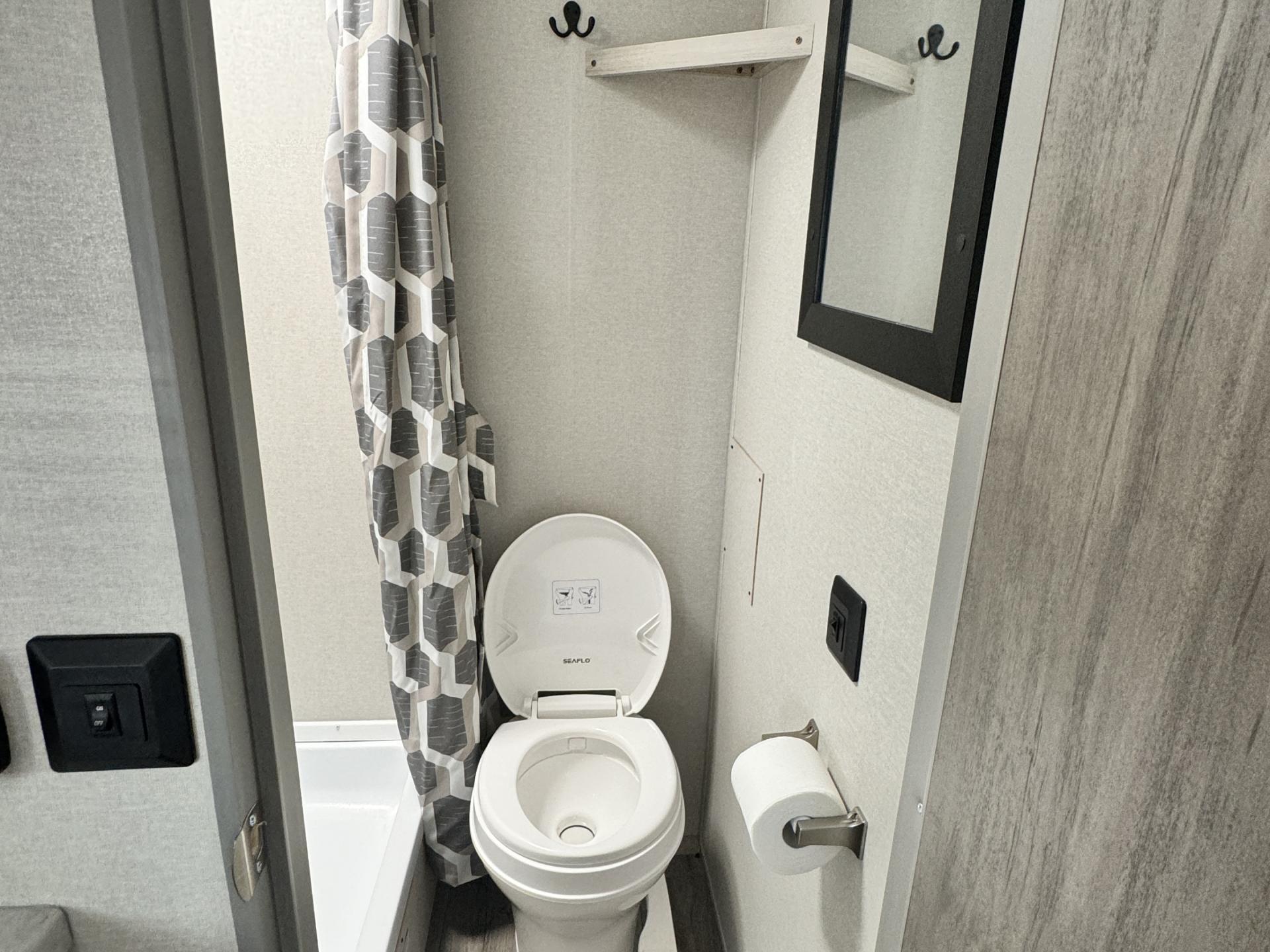 2024 COACHMEN CATALINA SUMMIT 164BHX