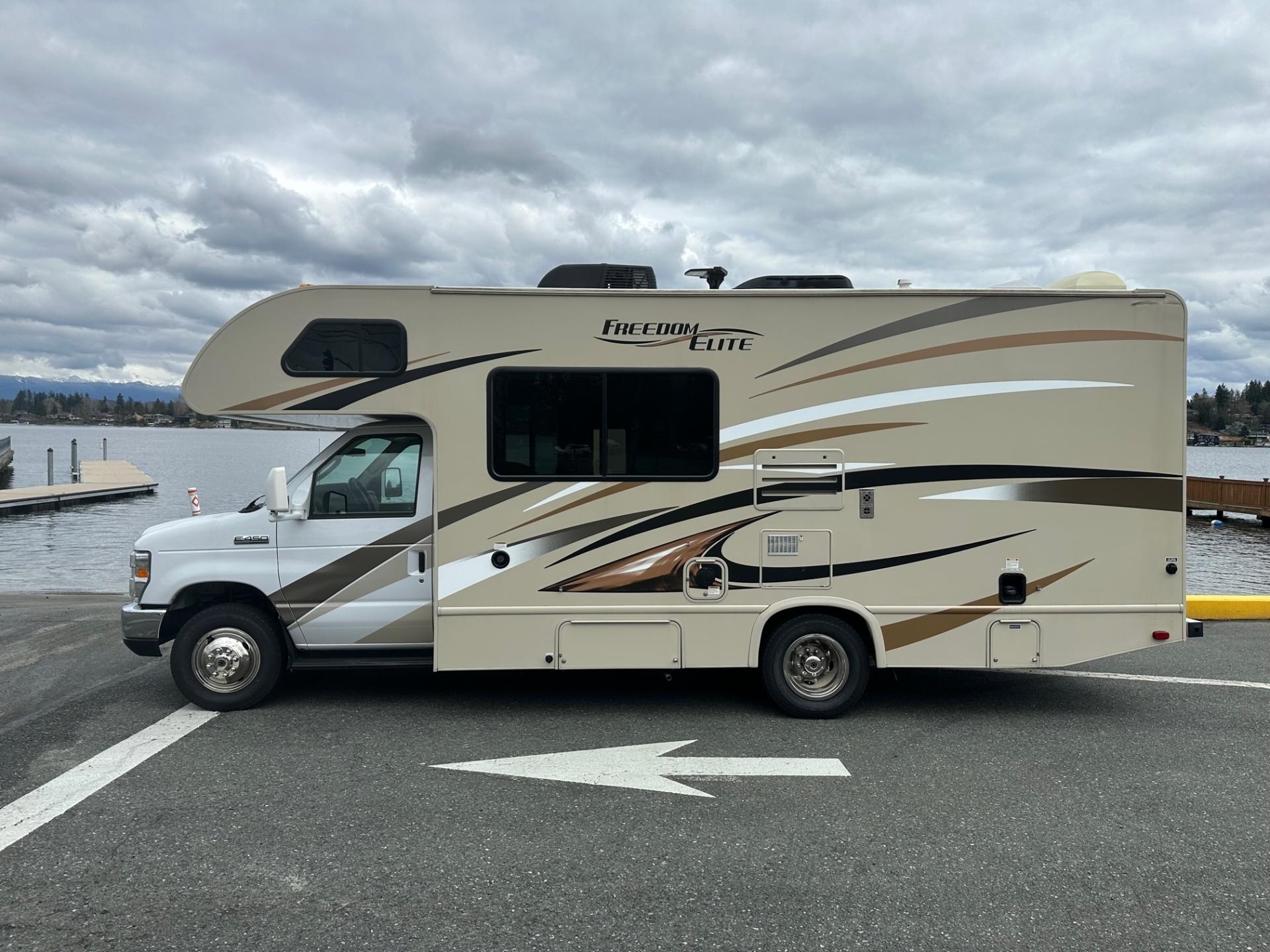 2017 THOR MOTOR COACH FREEDOM ELITE 23H