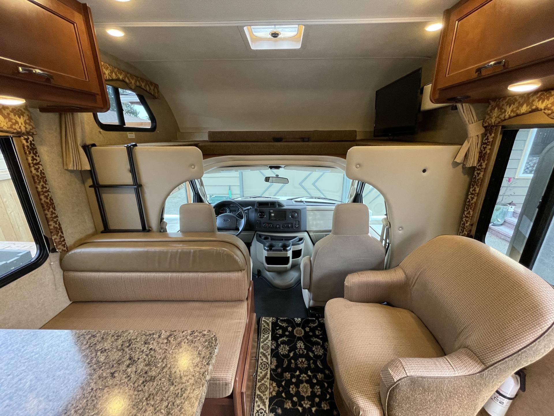 2017 THOR MOTOR COACH FREEDOM ELITE 23H