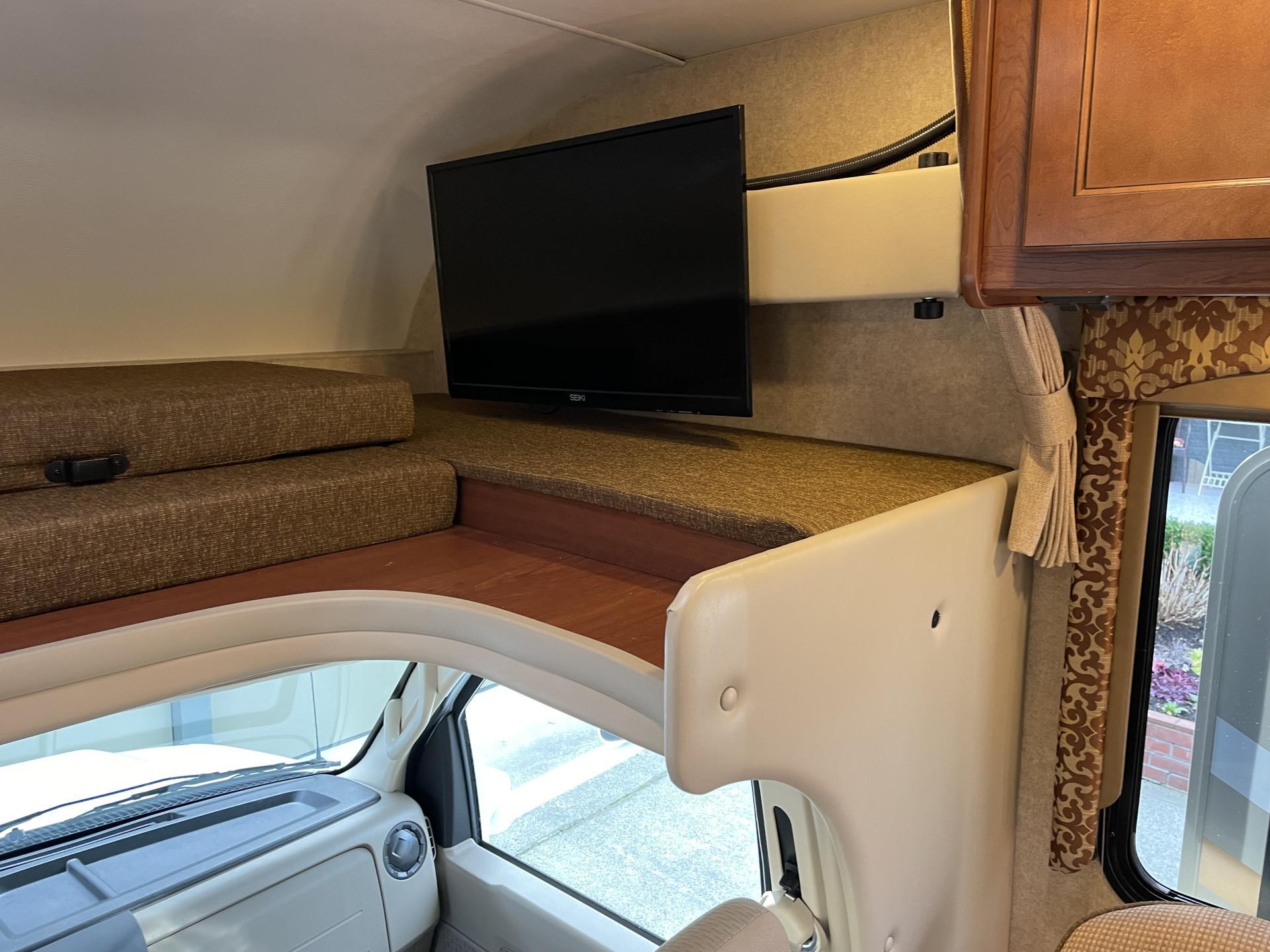 2017 THOR MOTOR COACH FREEDOM ELITE 23H