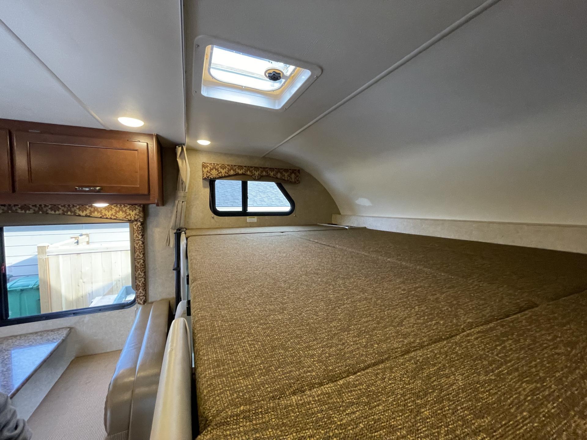 2017 THOR MOTOR COACH FREEDOM ELITE 23H