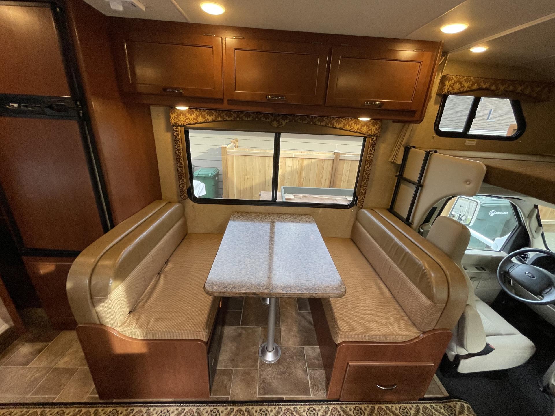 2017 THOR MOTOR COACH FREEDOM ELITE 23H
