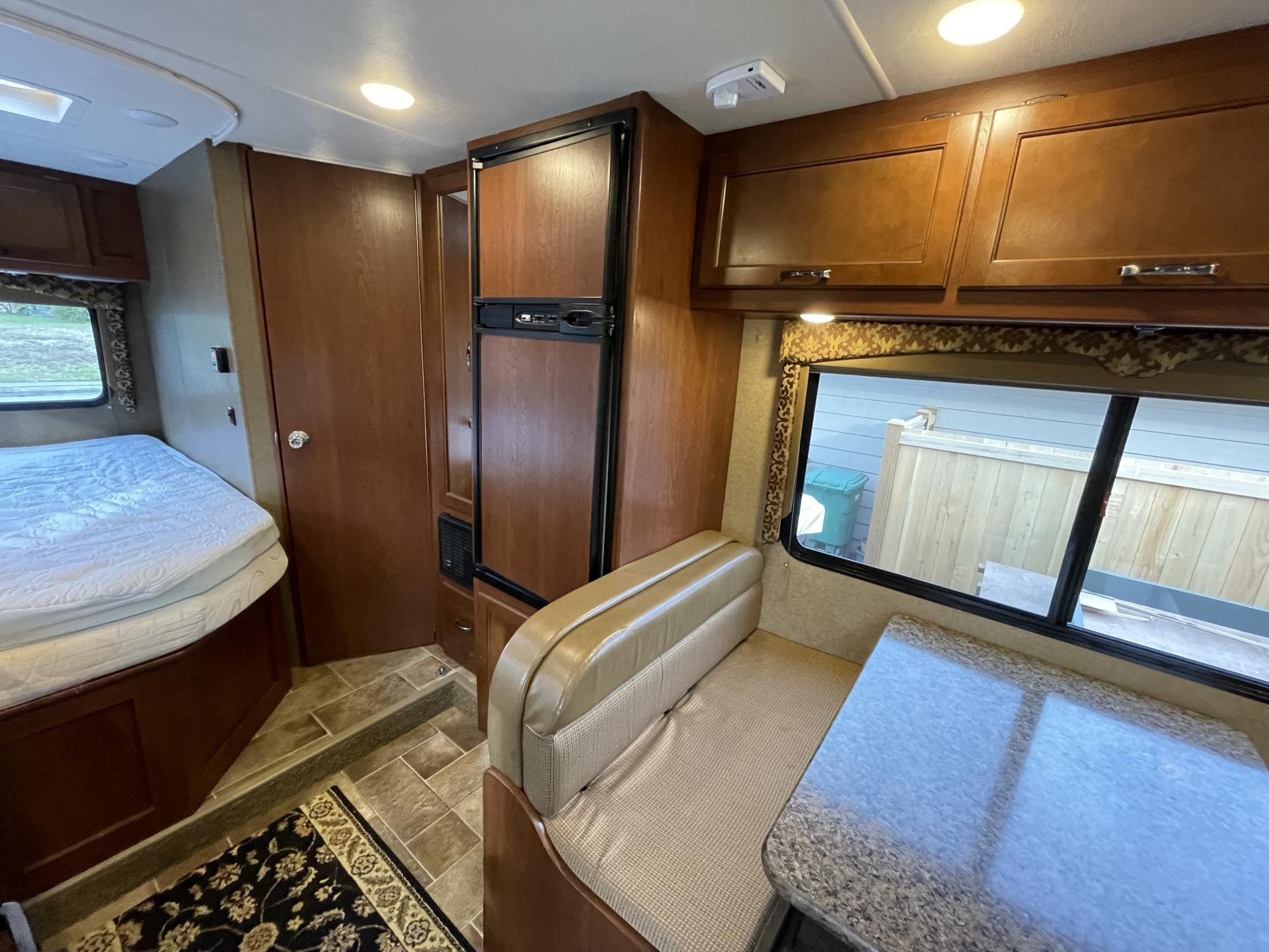 2017 THOR MOTOR COACH FREEDOM ELITE 23H