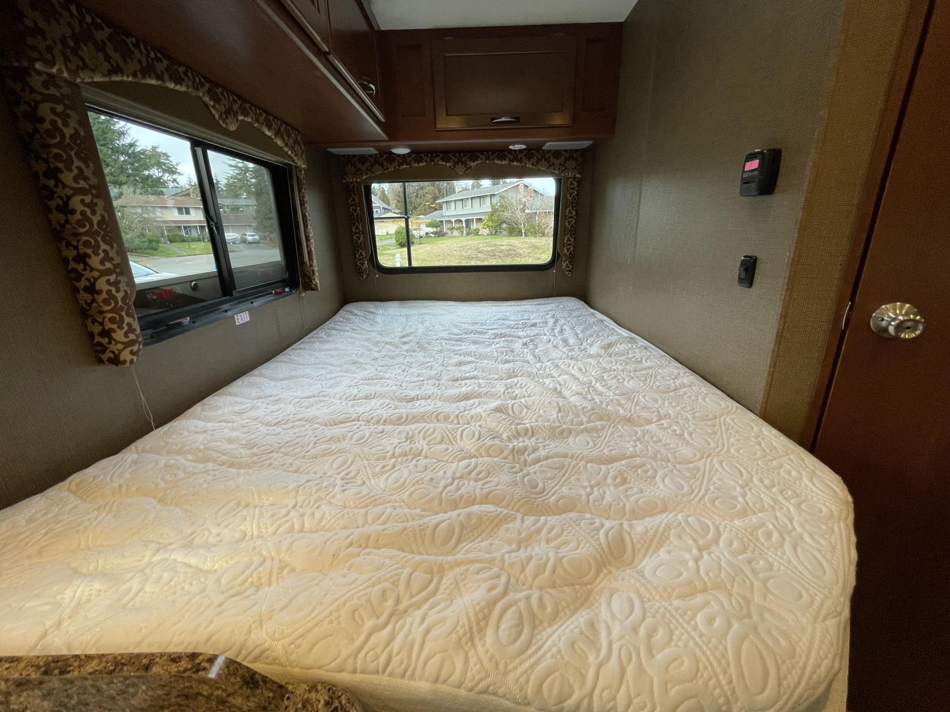 2017 THOR MOTOR COACH FREEDOM ELITE 23H