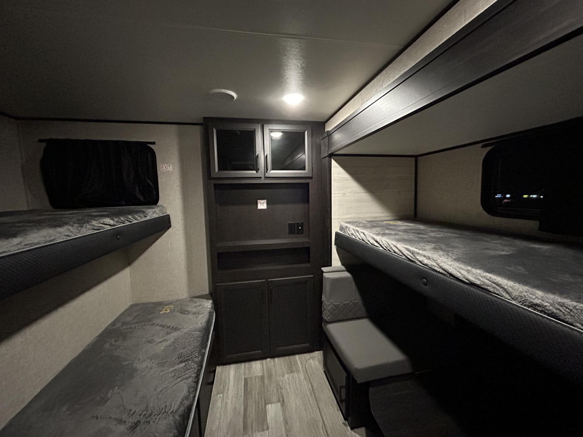 2023 JAYCO JAY FLIGHT 331BTS