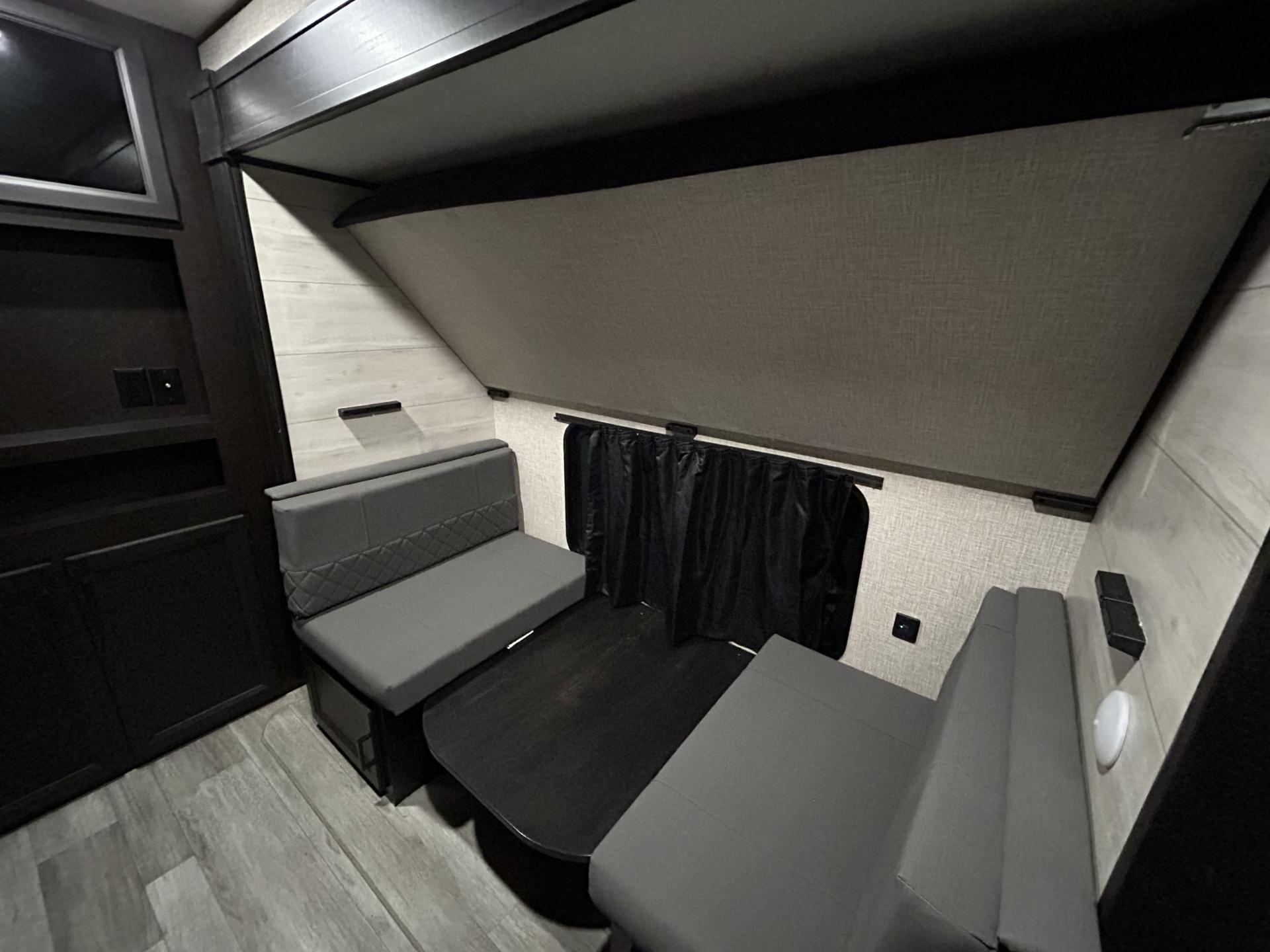2023 JAYCO JAY FLIGHT 331BTS