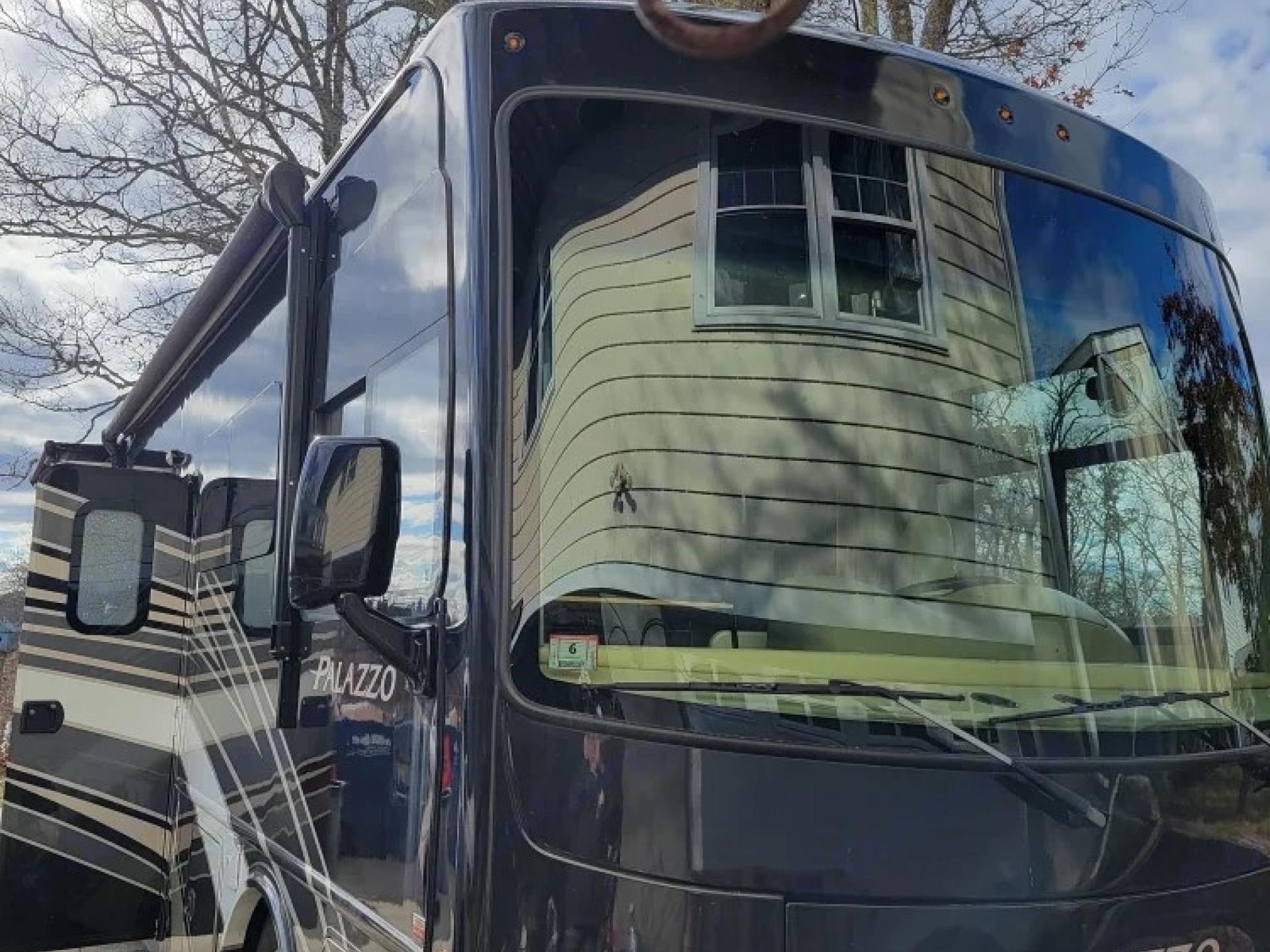 2016 THOR MOTOR COACH PALAZZO 33.3