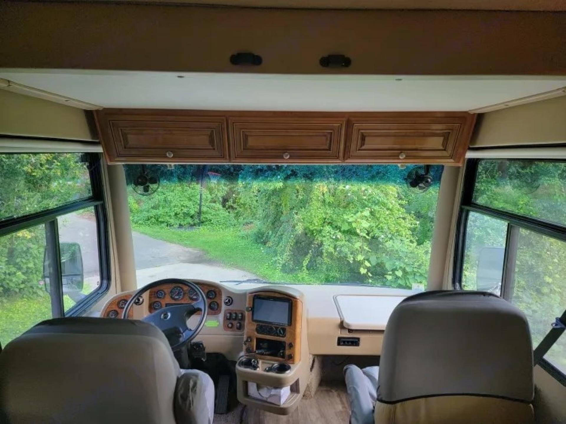 2016 THOR MOTOR COACH PALAZZO 33.3