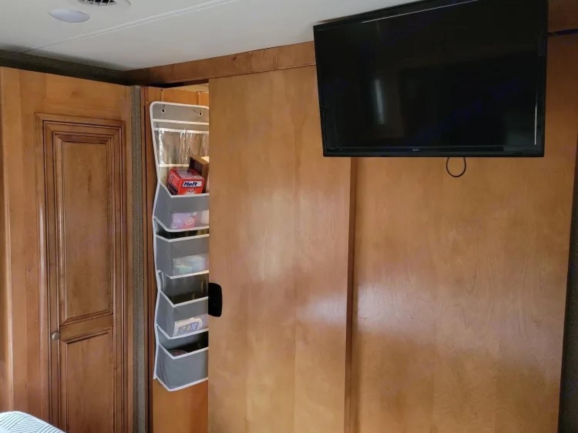2016 THOR MOTOR COACH PALAZZO 33.3