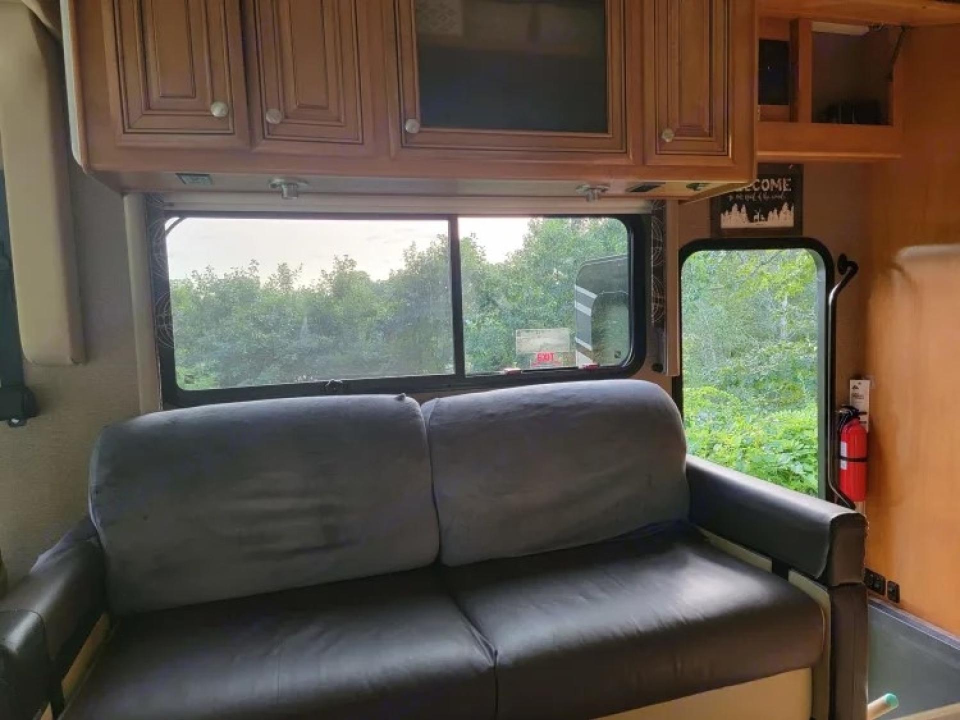 2016 THOR MOTOR COACH PALAZZO 33.3