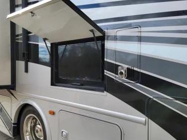 2016 THOR MOTOR COACH PALAZZO 33.3