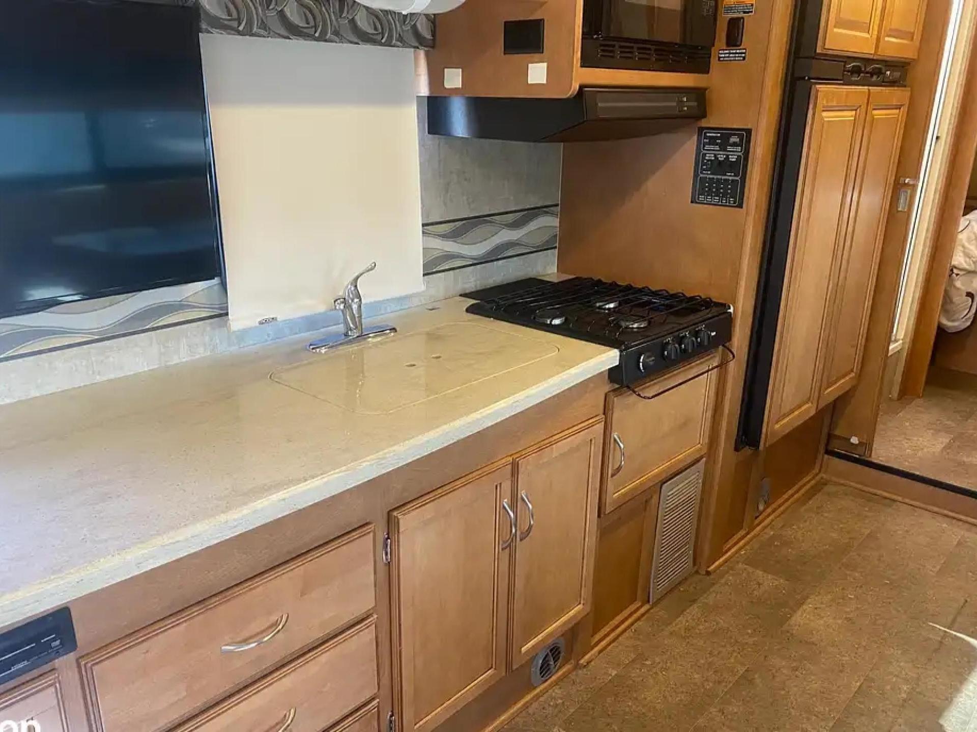 2015 ITASCA SPIRIT SILVER 31KP