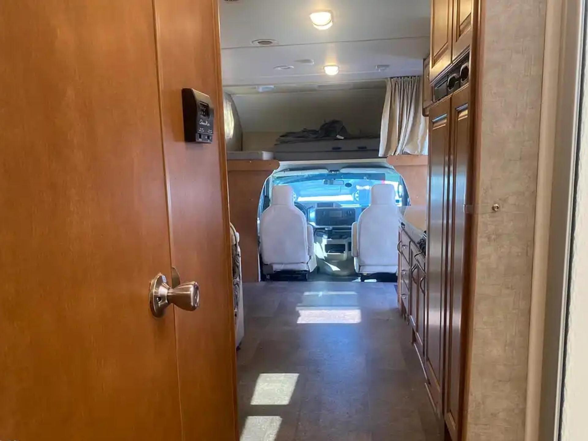 2015 ITASCA SPIRIT SILVER 31KP