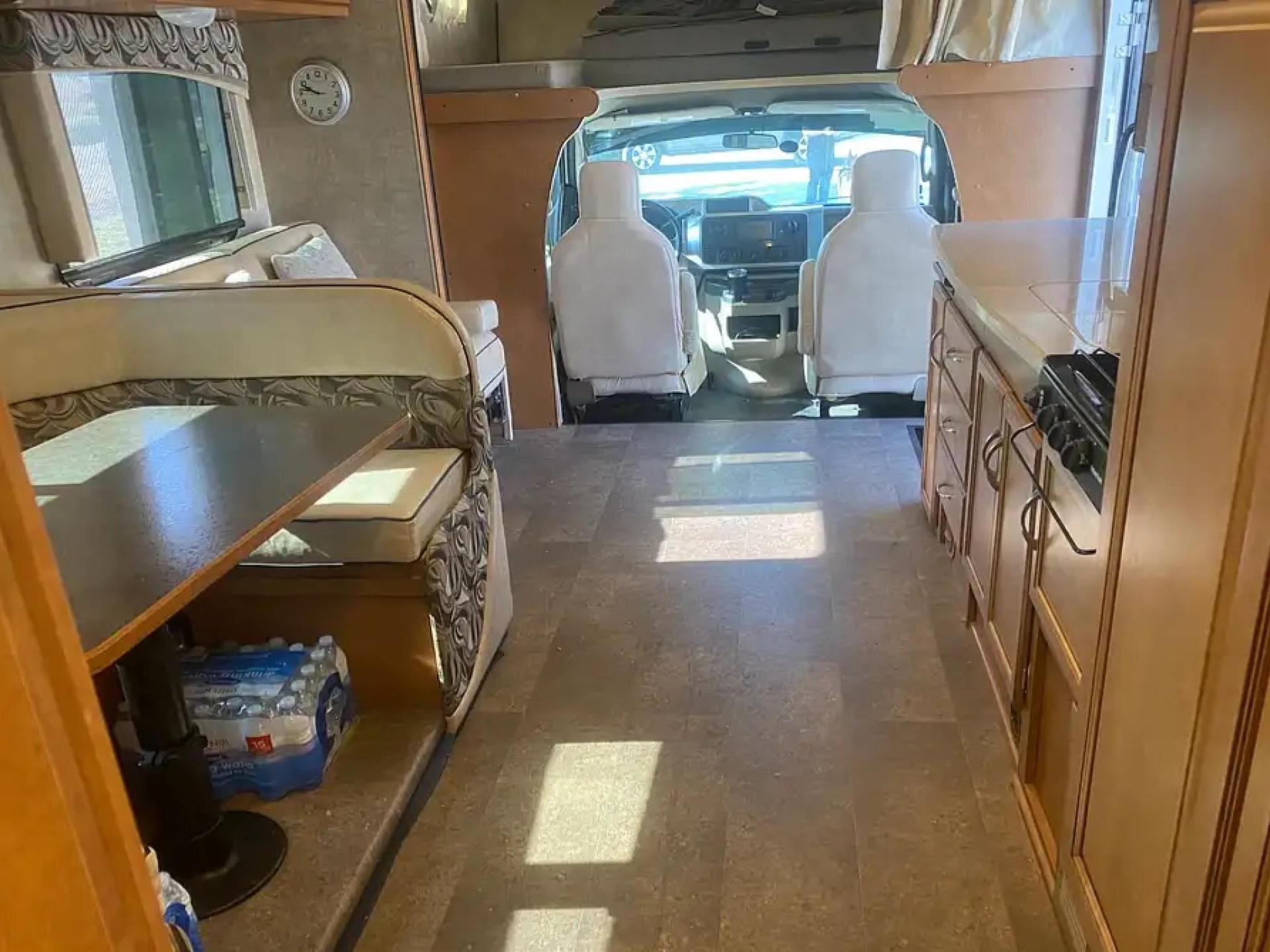 2015 ITASCA SPIRIT SILVER 31KP