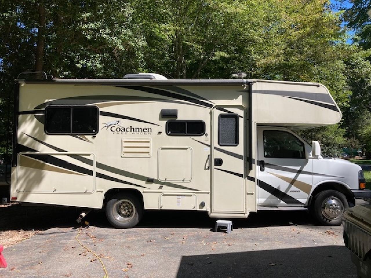 2017 COACHMEN FREELANDER 21QB
