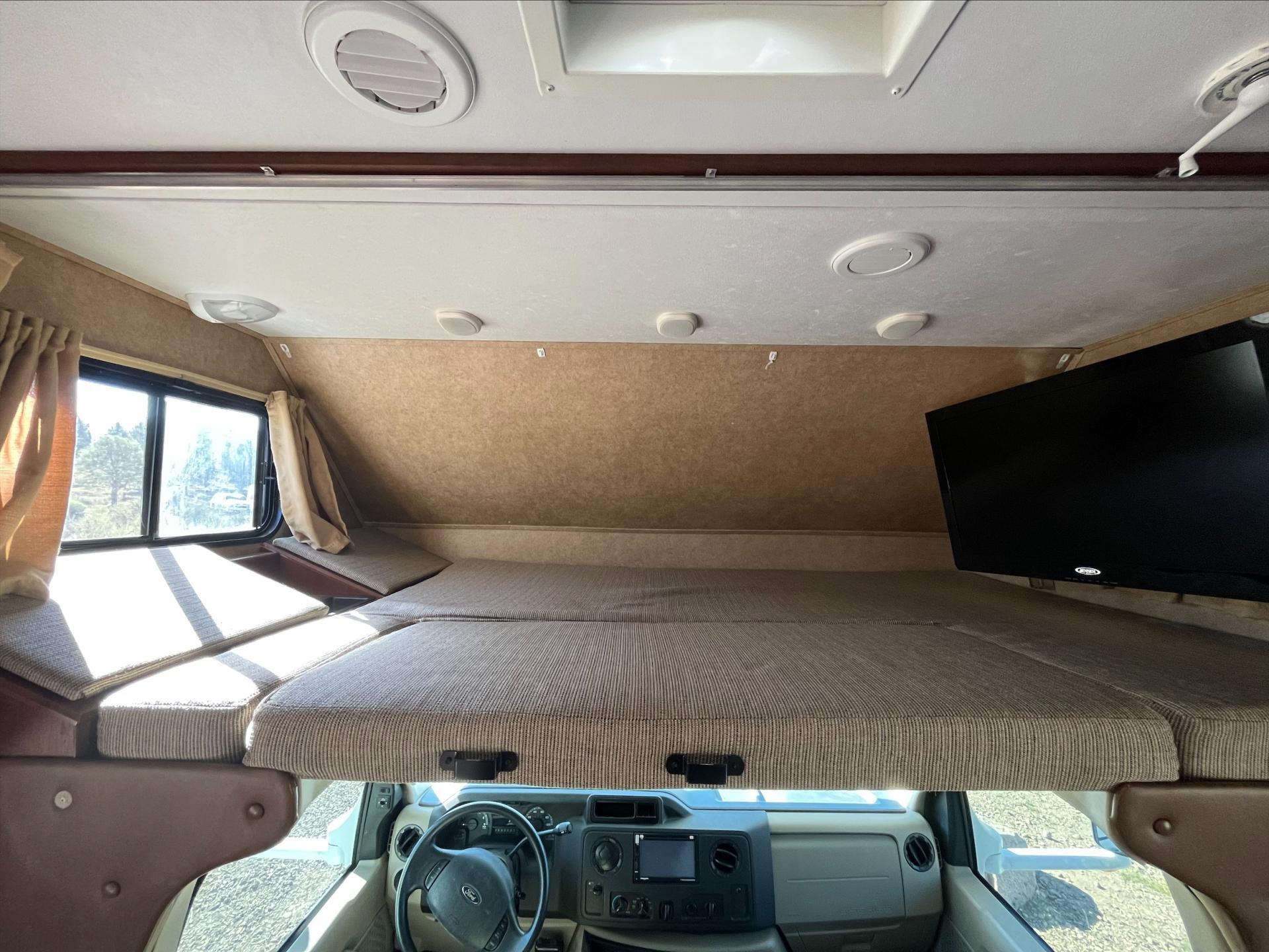 2014 FOREST RIVER SUNSEEKER 3170DS