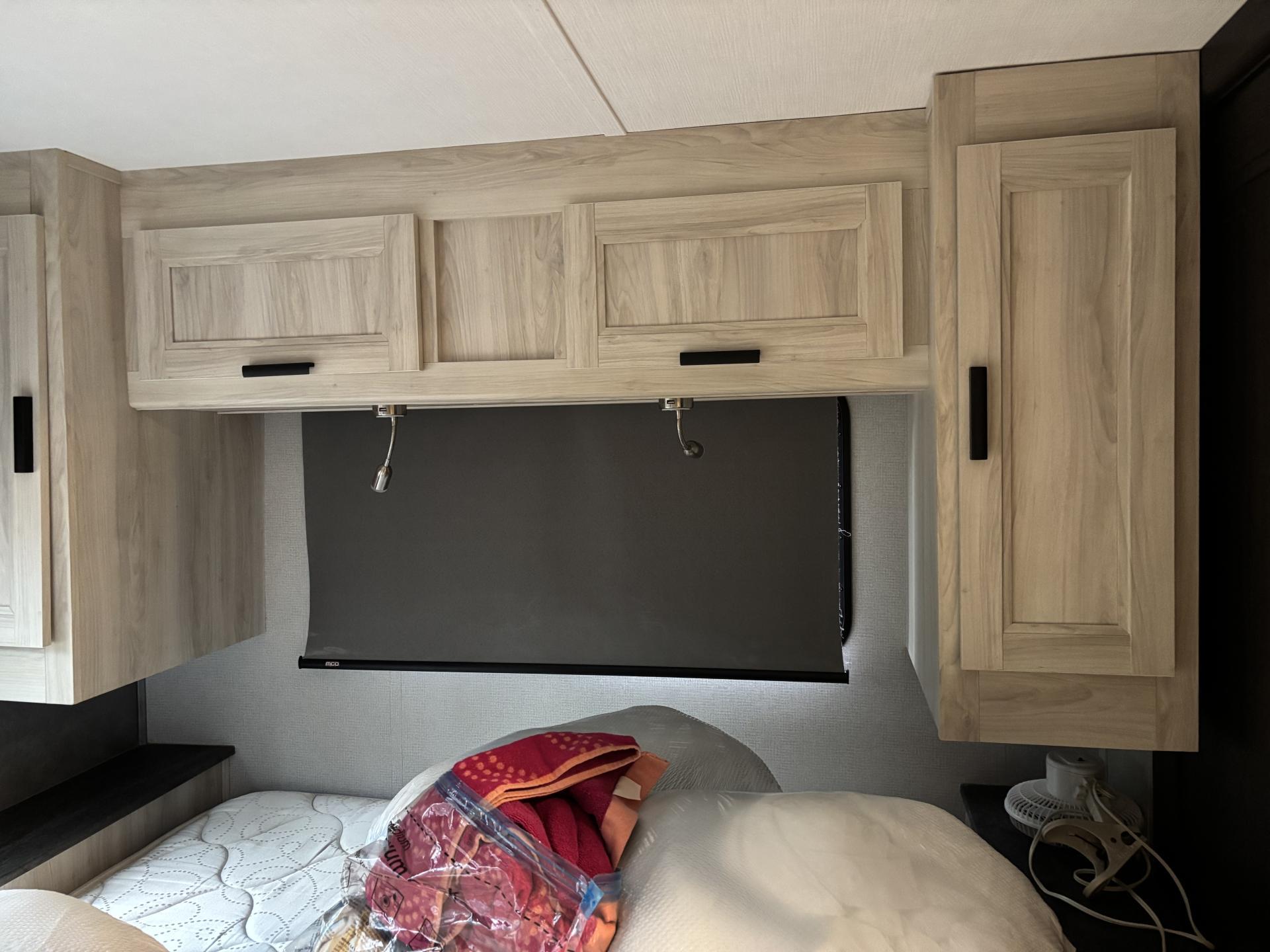 2022 FOREST RIVER SUNSEEKER LE 3250DSF