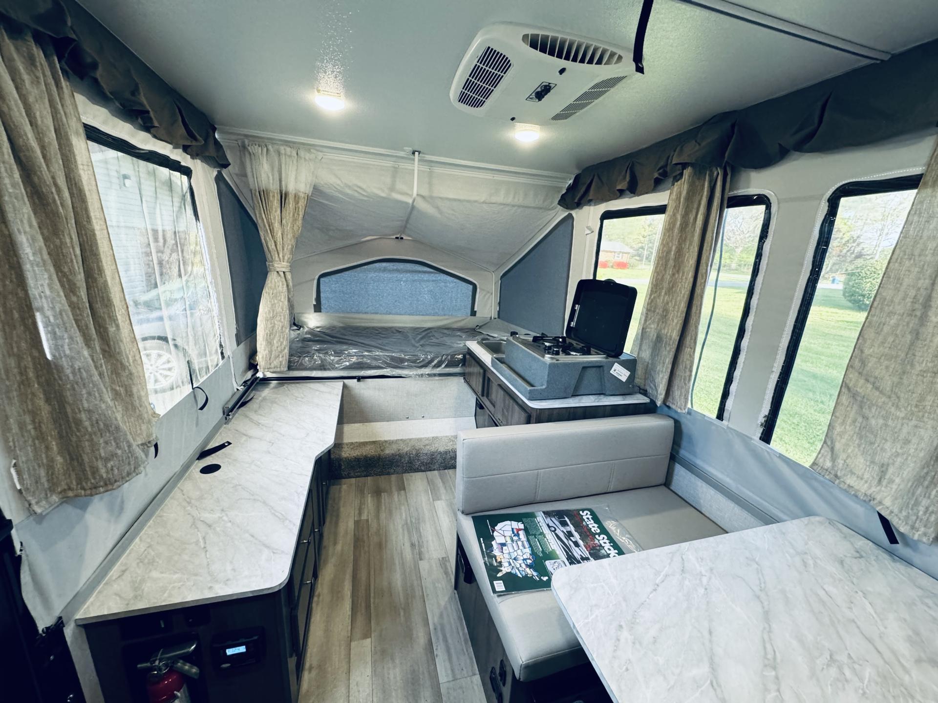2023 FOREST RIVER ROCKWOOD LTD Freedom 1940LTD