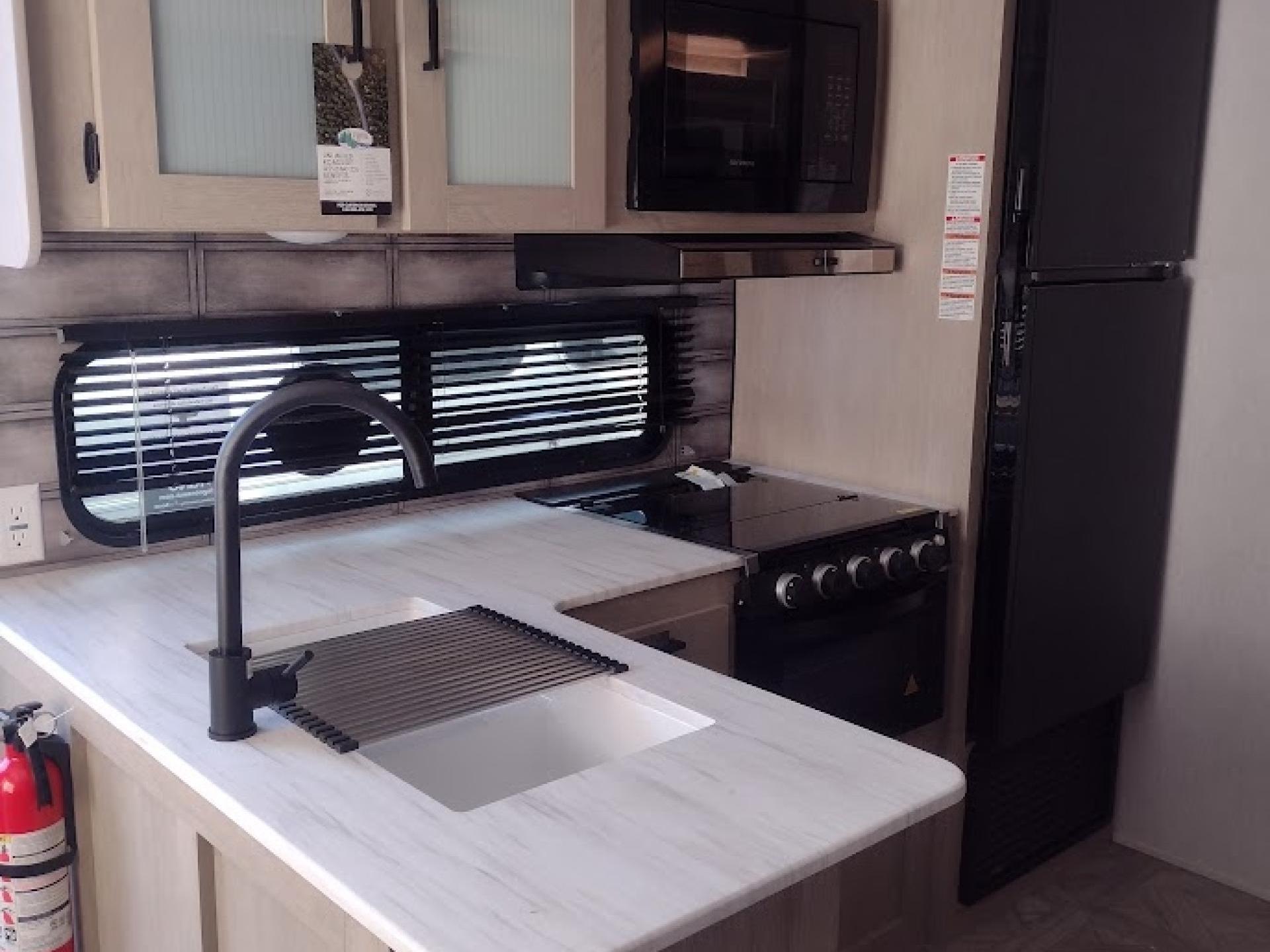 2023 FOREST RIVER SALEM CRUISE LITE 28VBXL