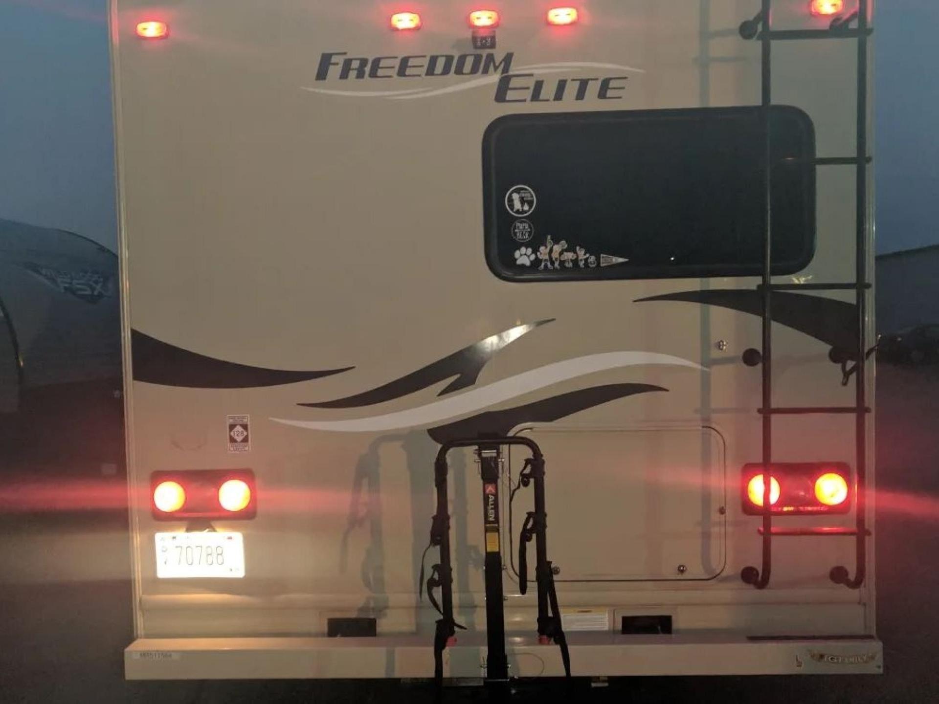 2014 THOR MOTOR COACH FREEDOM ELITE 23H