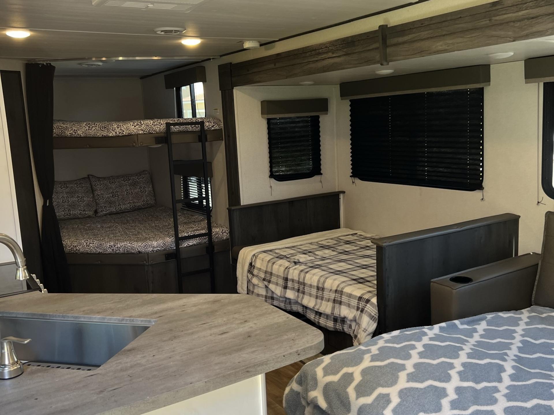 2023 KEYSTONE HIDEOUT 26BHSWE
