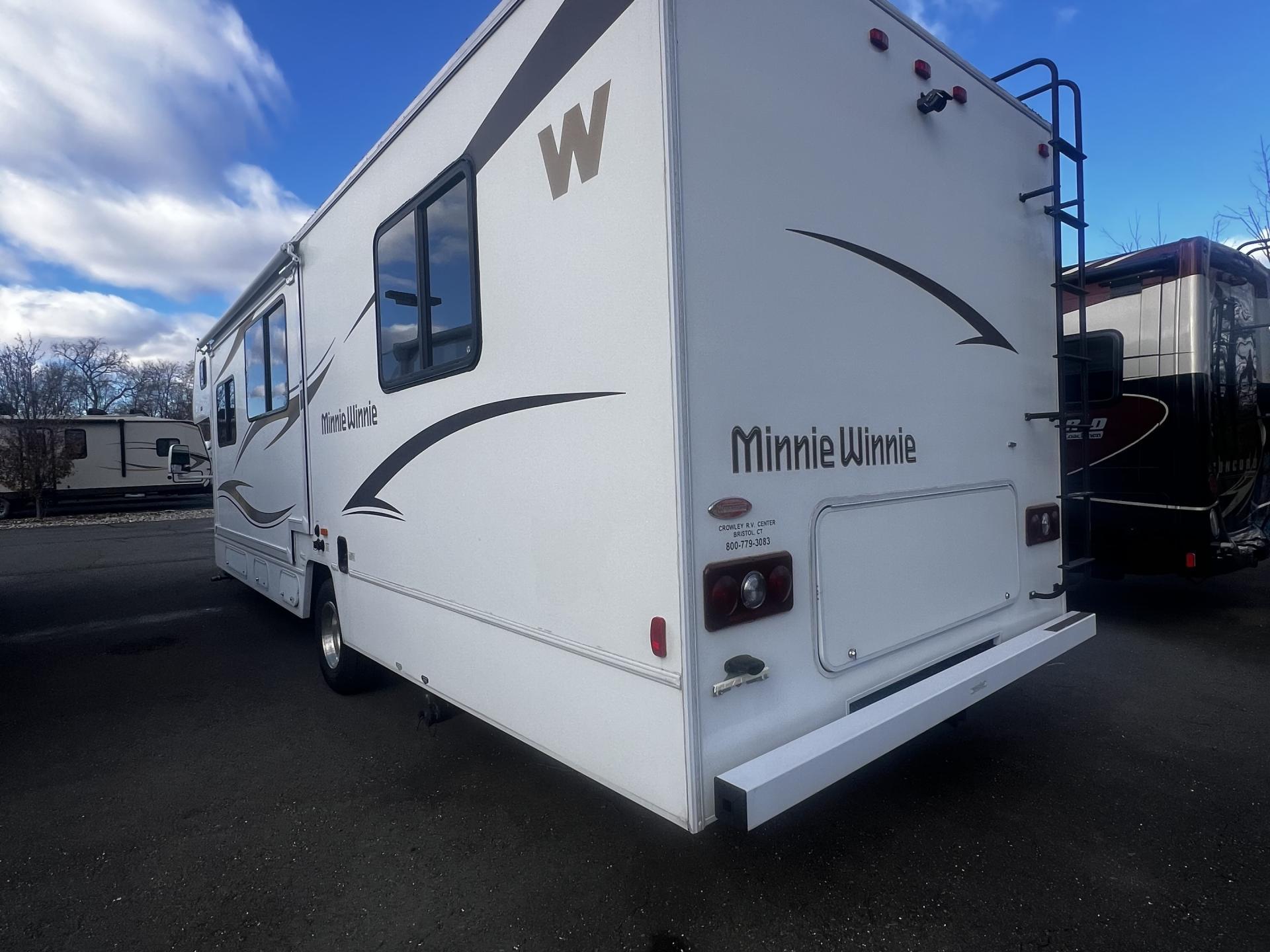 2014 WINNEBAGO MINNIE WINNIE 31K