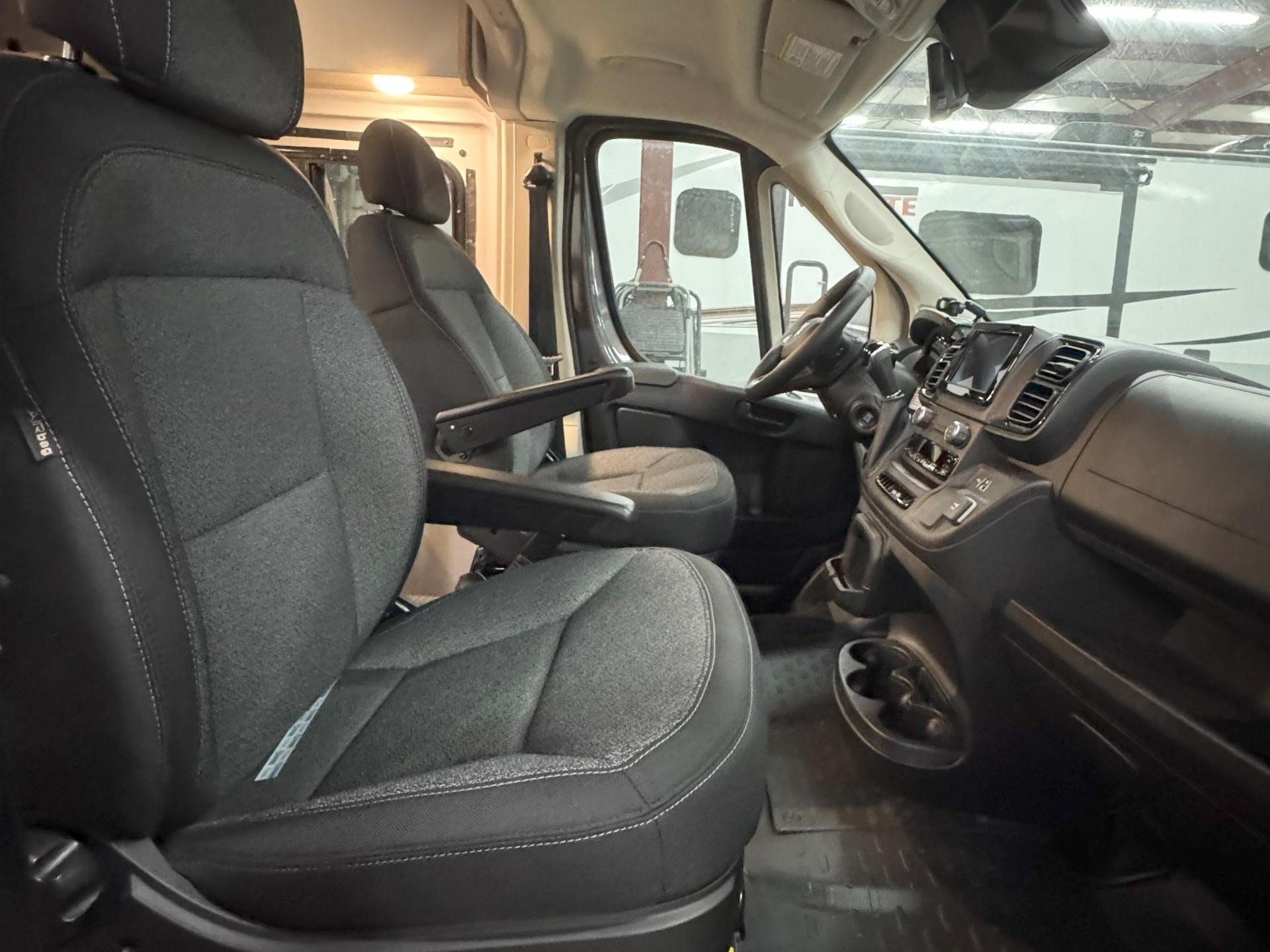 2021 WINNEBAGO SOLIS 59P