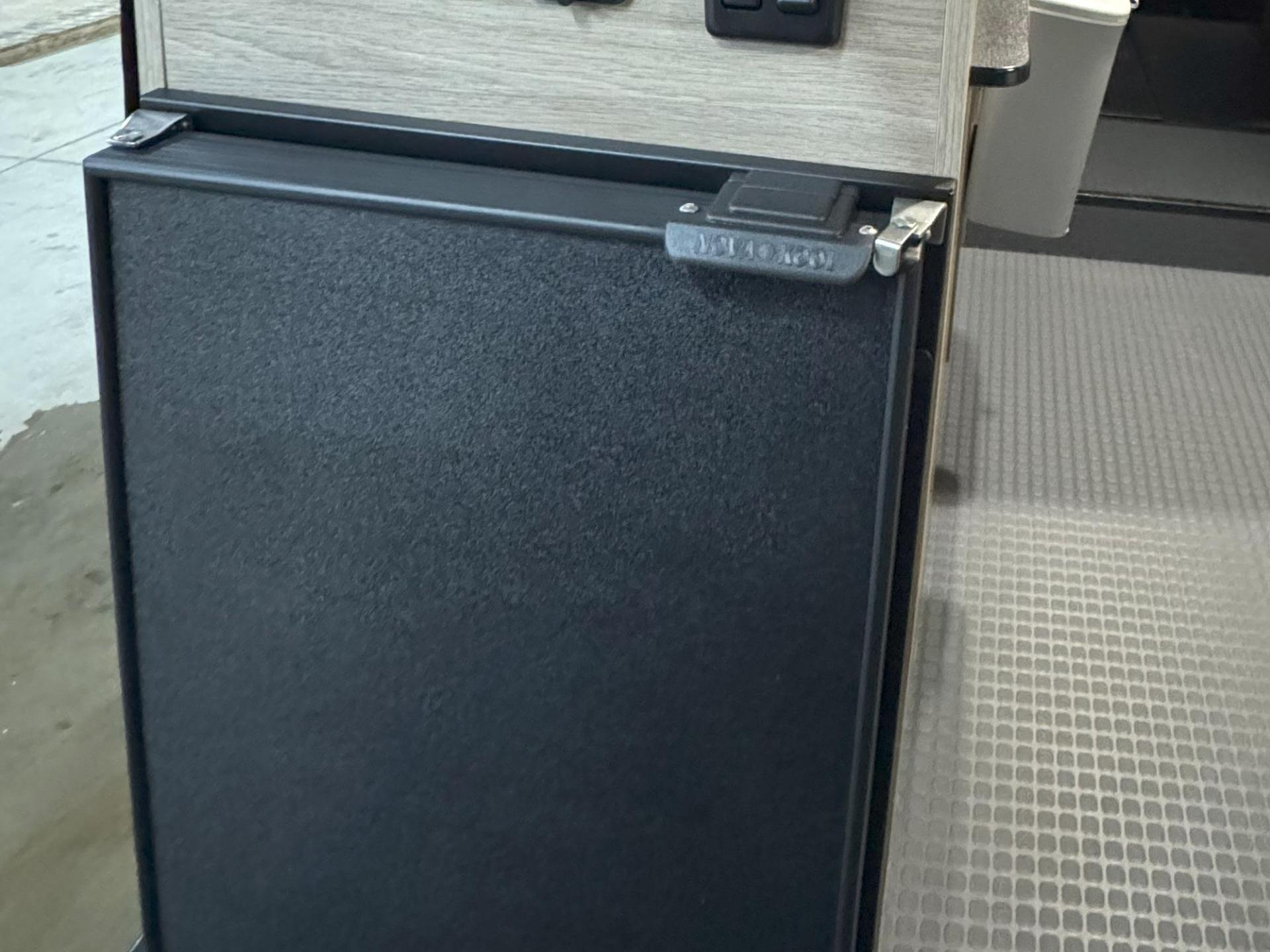 2021 WINNEBAGO SOLIS 59P