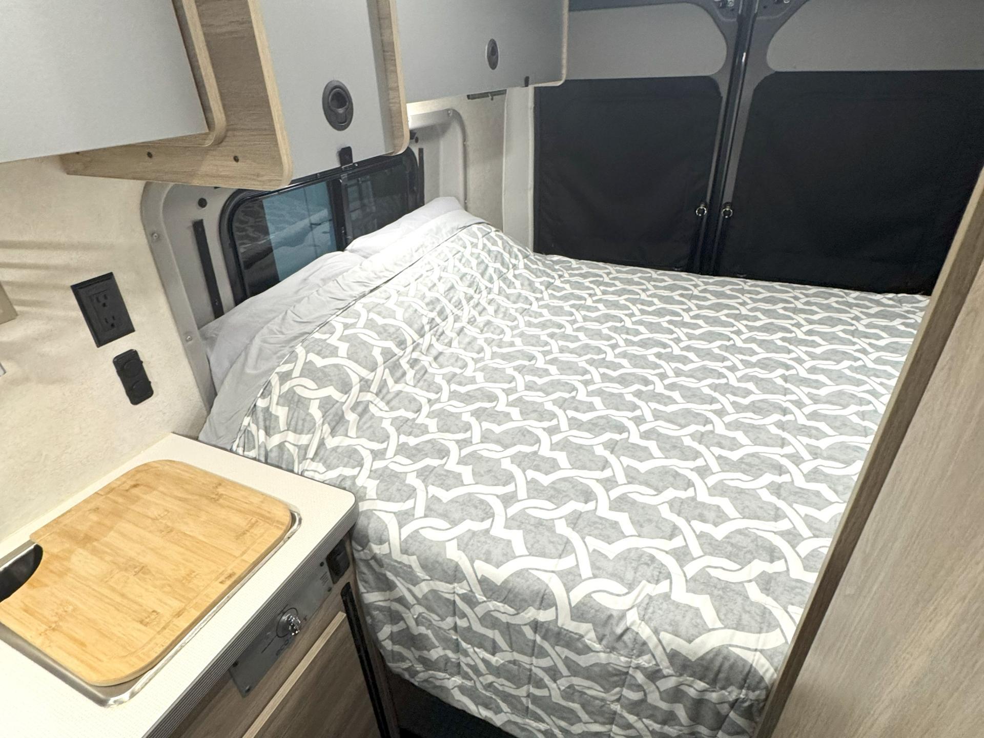 2021 WINNEBAGO SOLIS 59P