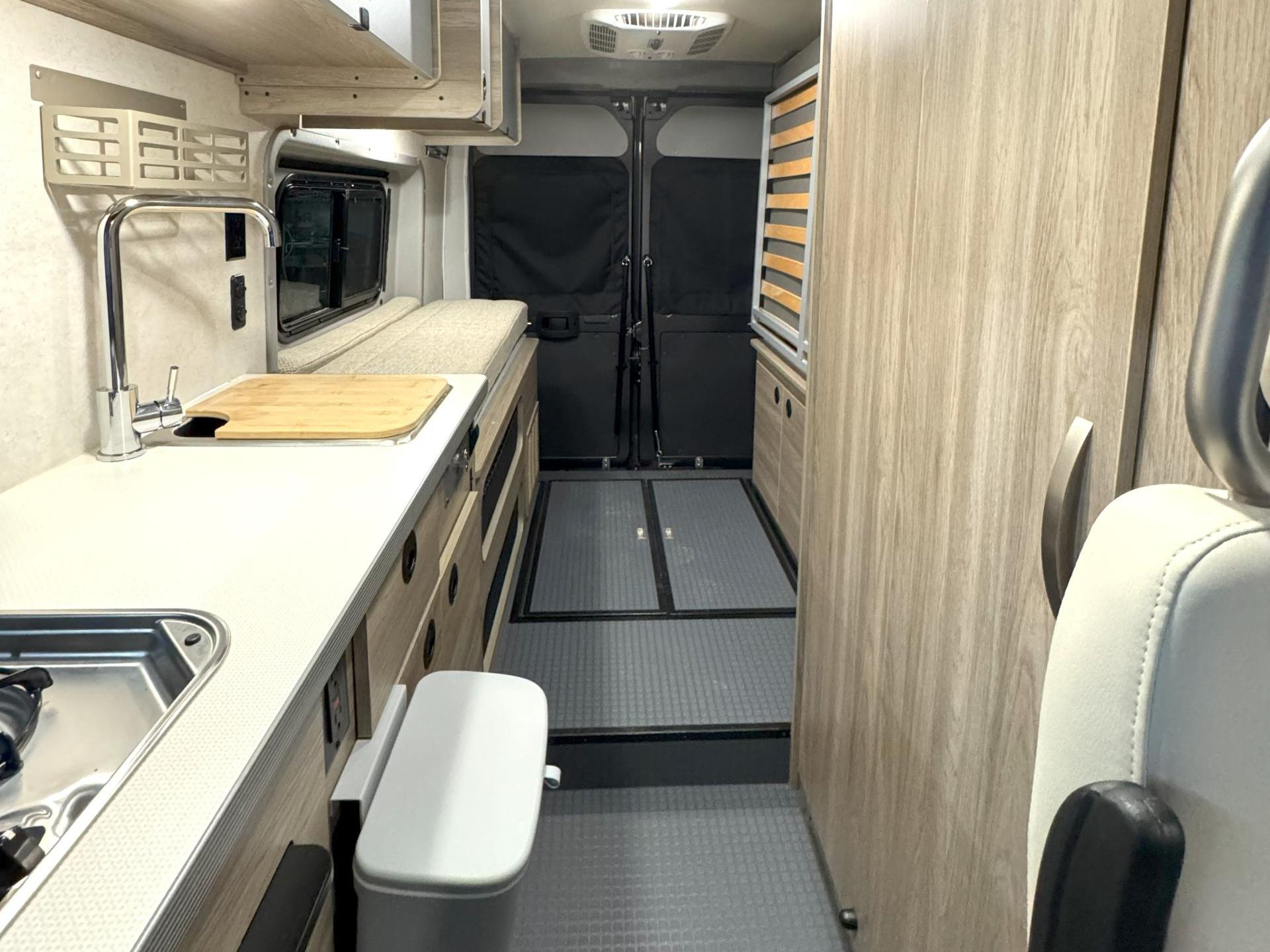 2021 WINNEBAGO SOLIS 59P