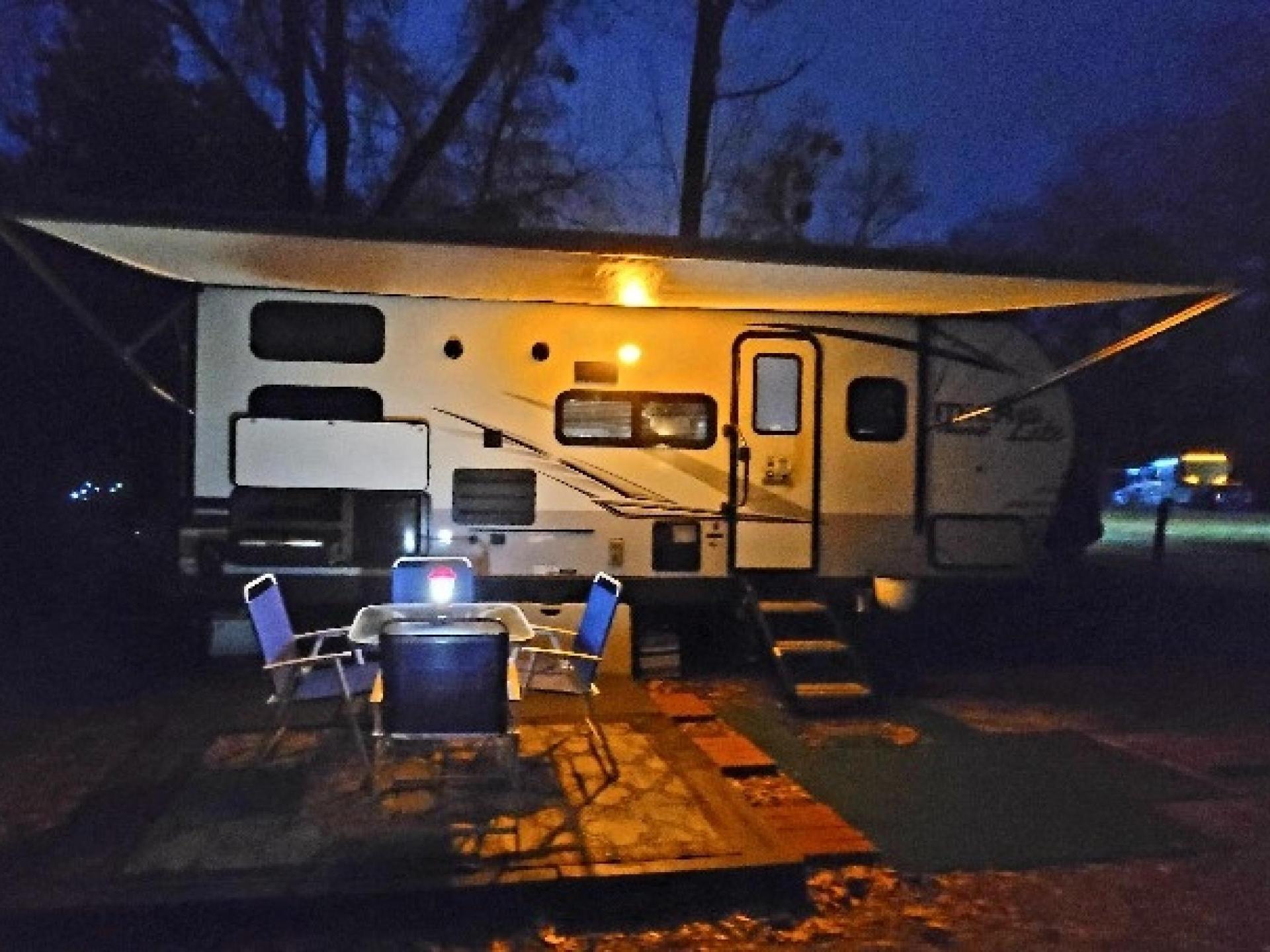 2019 FOREST RIVER FLAGSTAFF MICRO LITE 25BRDS