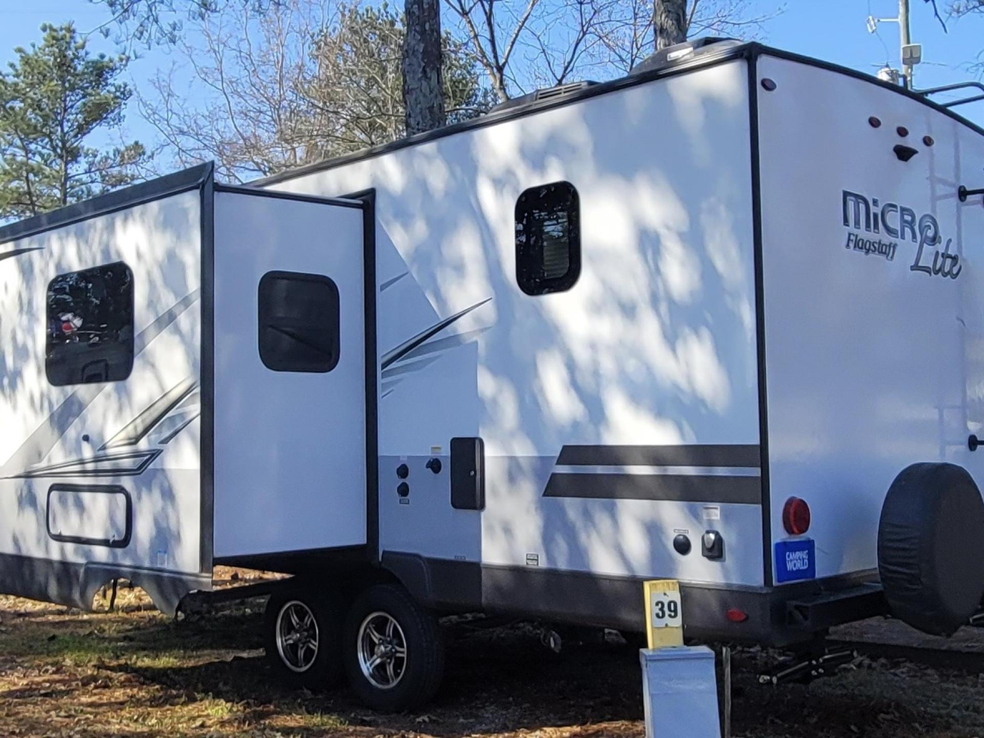 2019 FOREST RIVER FLAGSTAFF MICRO LITE 25BRDS