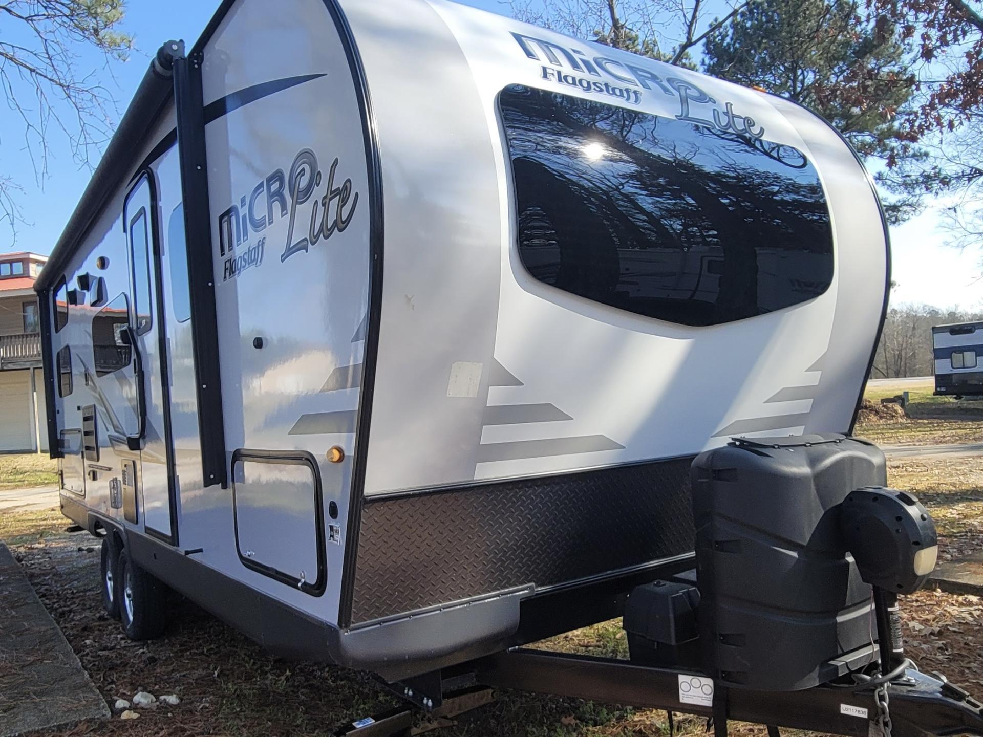 2019 FOREST RIVER FLAGSTAFF MICRO LITE 25BRDS