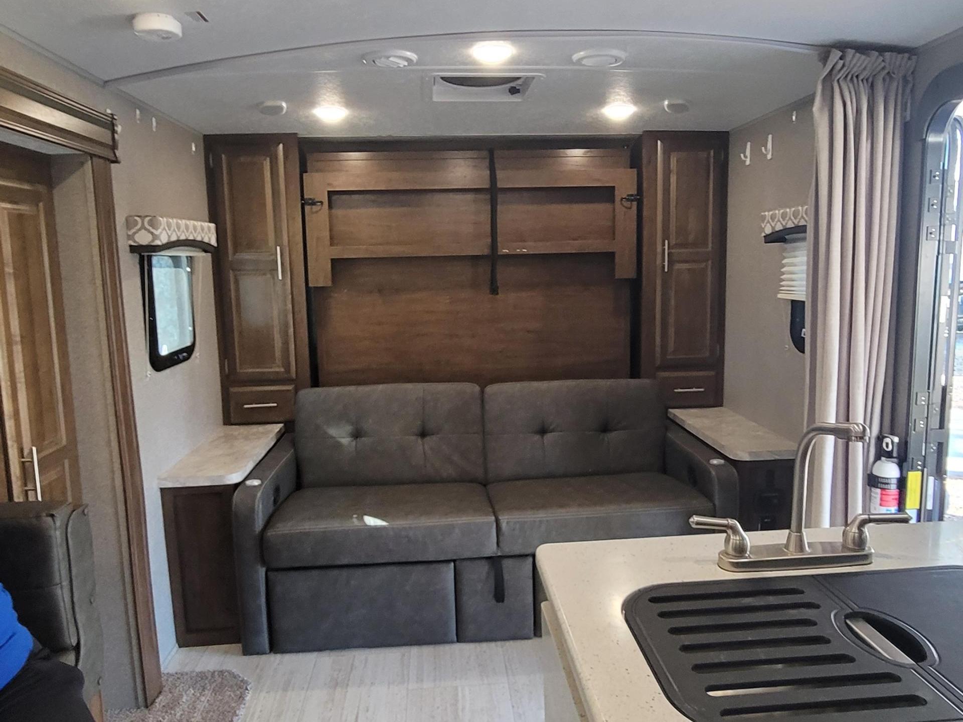 2019 FOREST RIVER FLAGSTAFF MICRO LITE 25BRDS