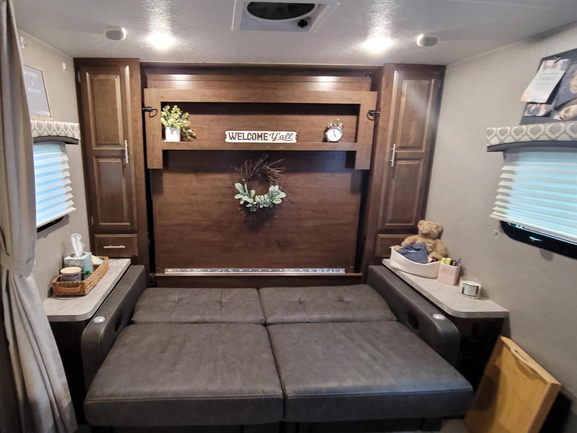 2019 FOREST RIVER FLAGSTAFF MICRO LITE 25BRDS