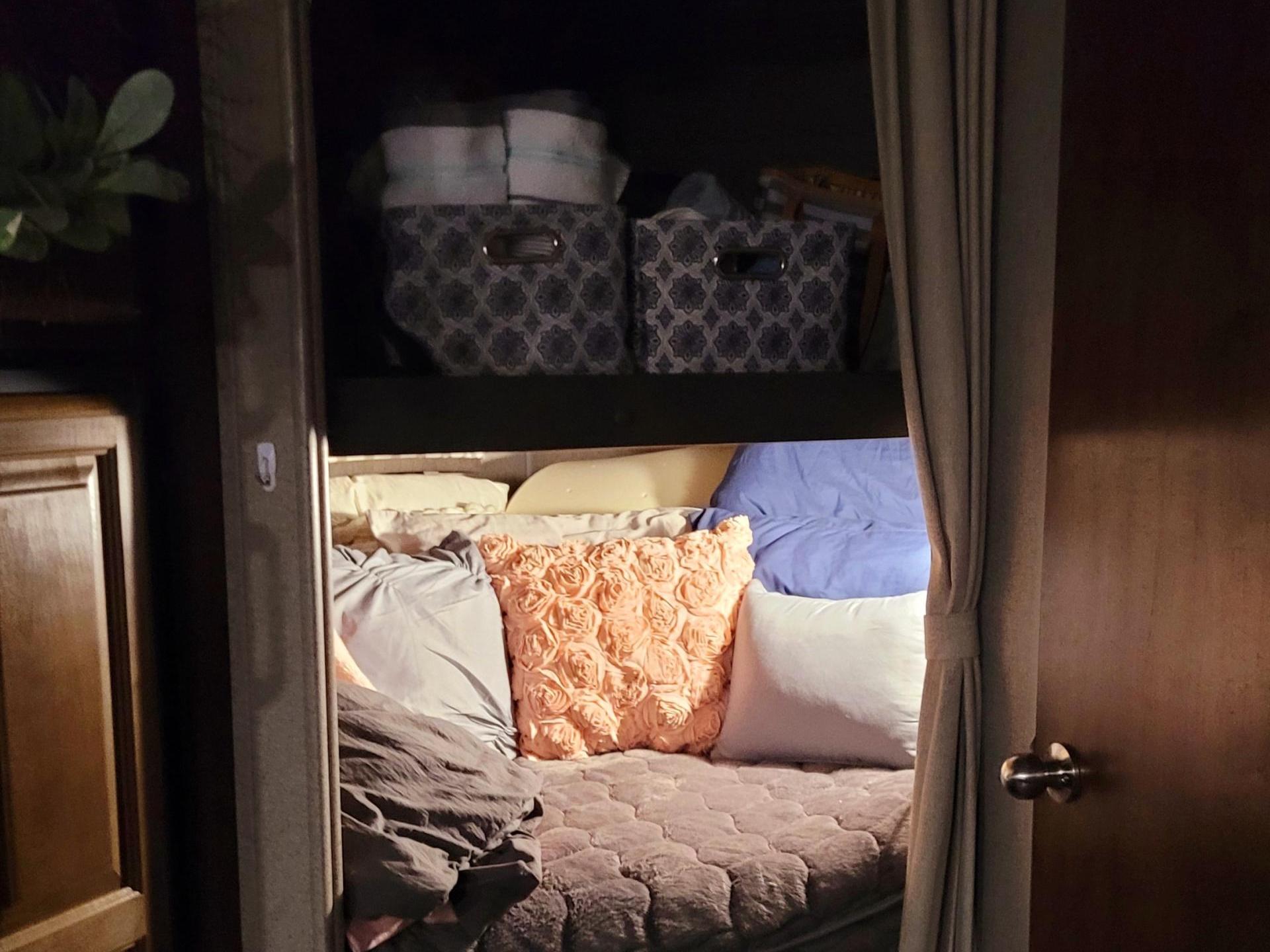 2019 FOREST RIVER FLAGSTAFF MICRO LITE 25BRDS