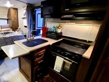 2019 FOREST RIVER FLAGSTAFF MICRO LITE 25BRDS