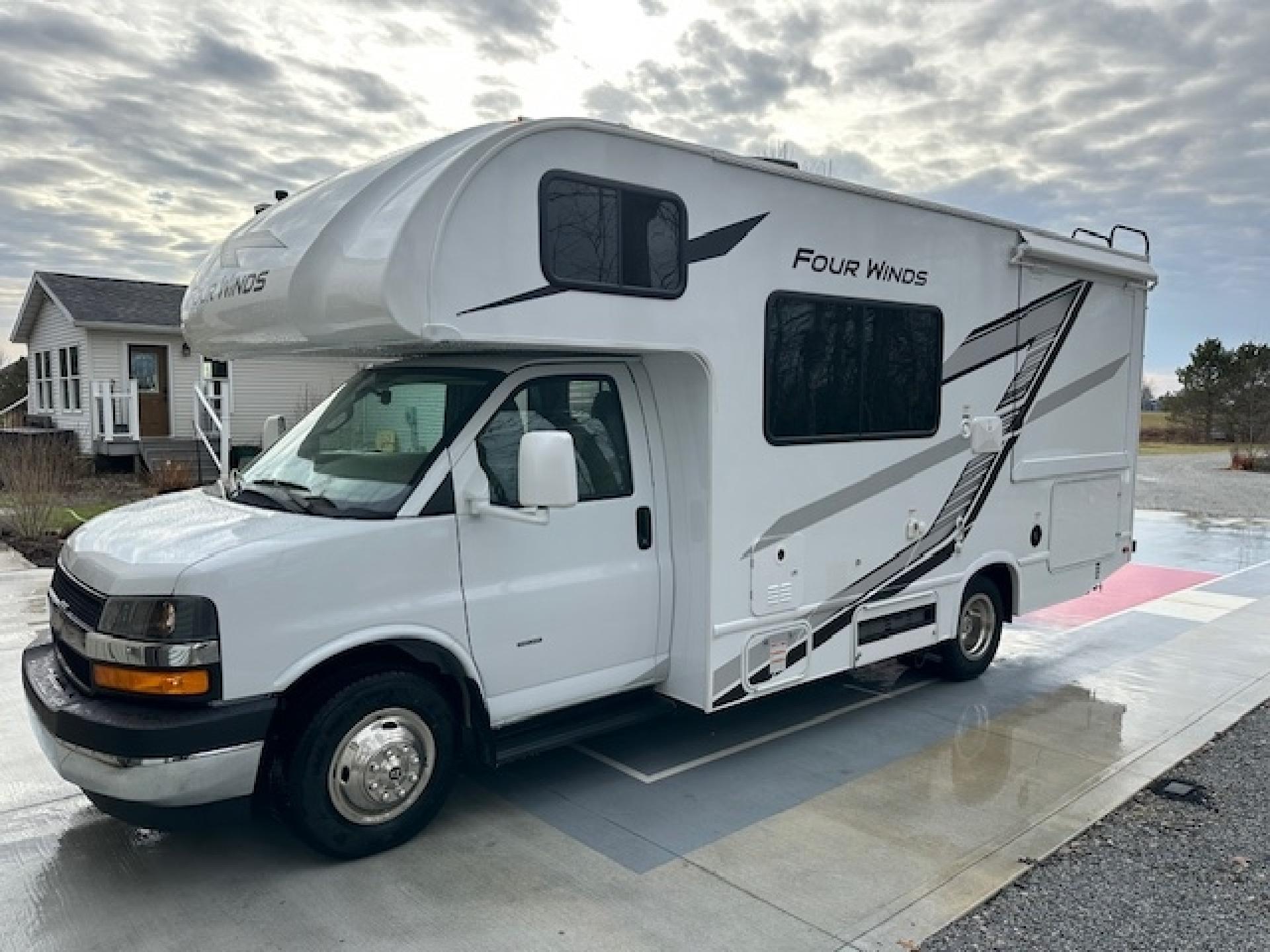 2025 THOR MOTOR COACH FOUR WINDS 22BC