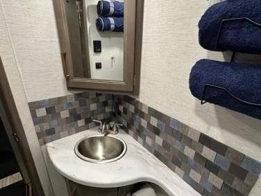 2025 THOR MOTOR COACH FOUR WINDS 22BC