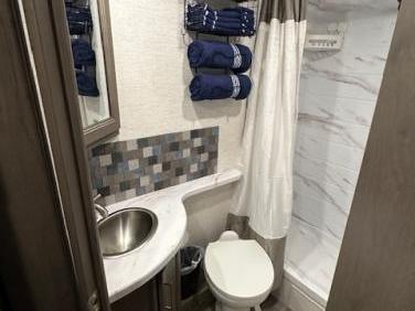 2025 THOR MOTOR COACH FOUR WINDS 22BC