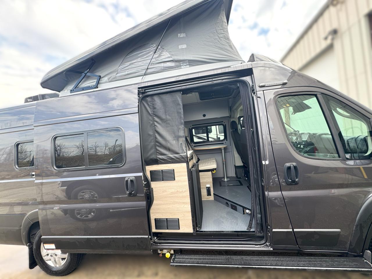 2021 WINNEBAGO SOLIS 59P