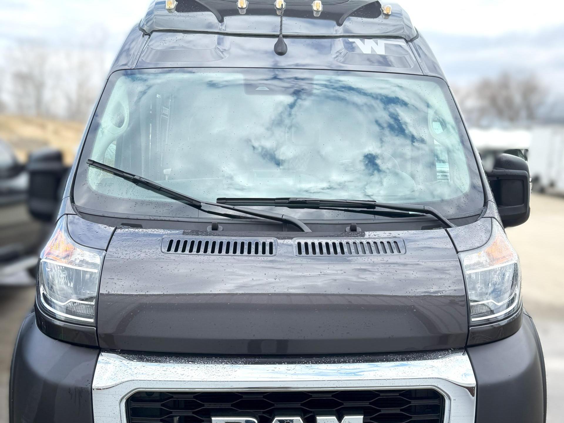 2021 WINNEBAGO SOLIS 59P