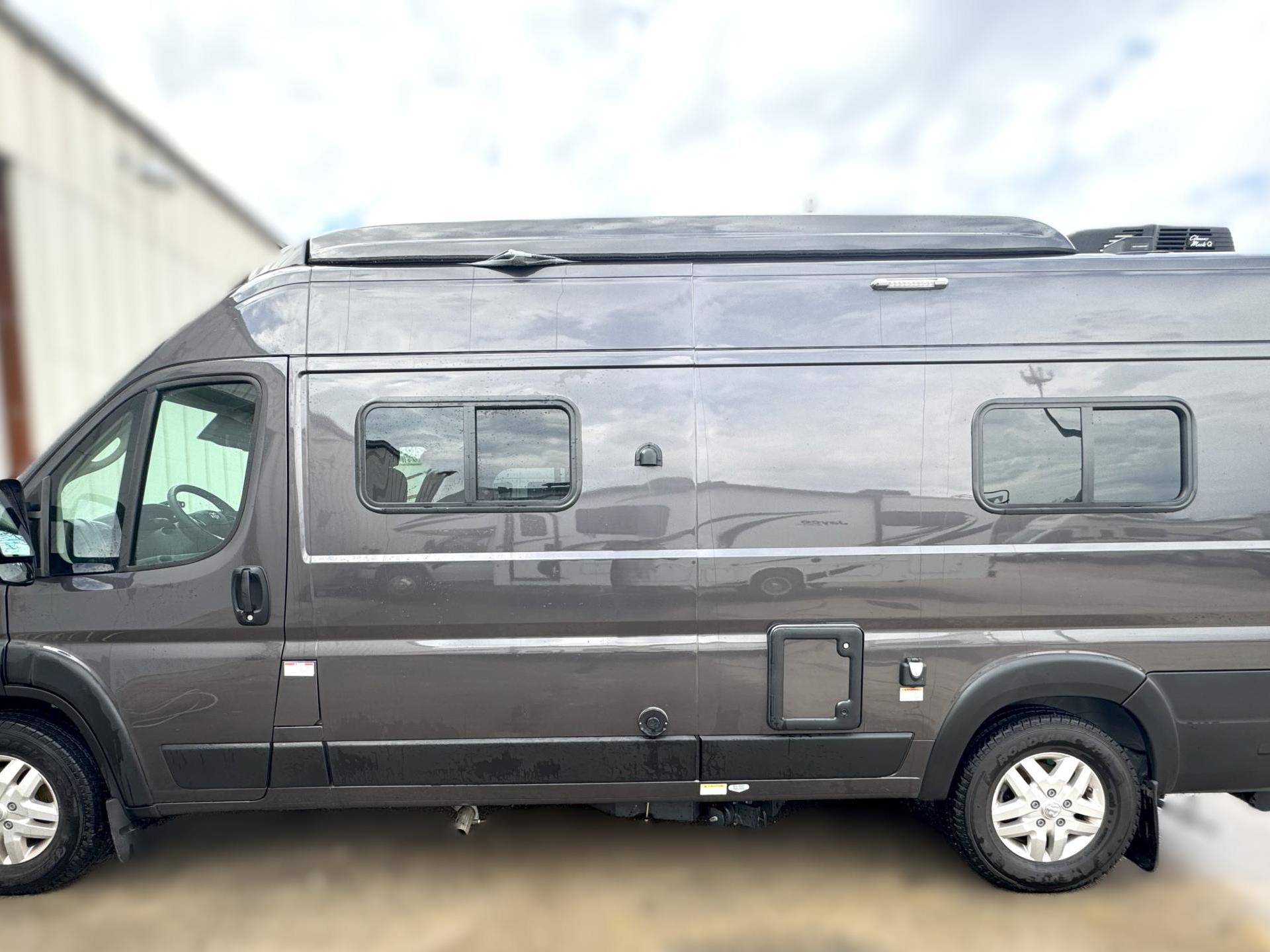 2021 WINNEBAGO SOLIS 59P