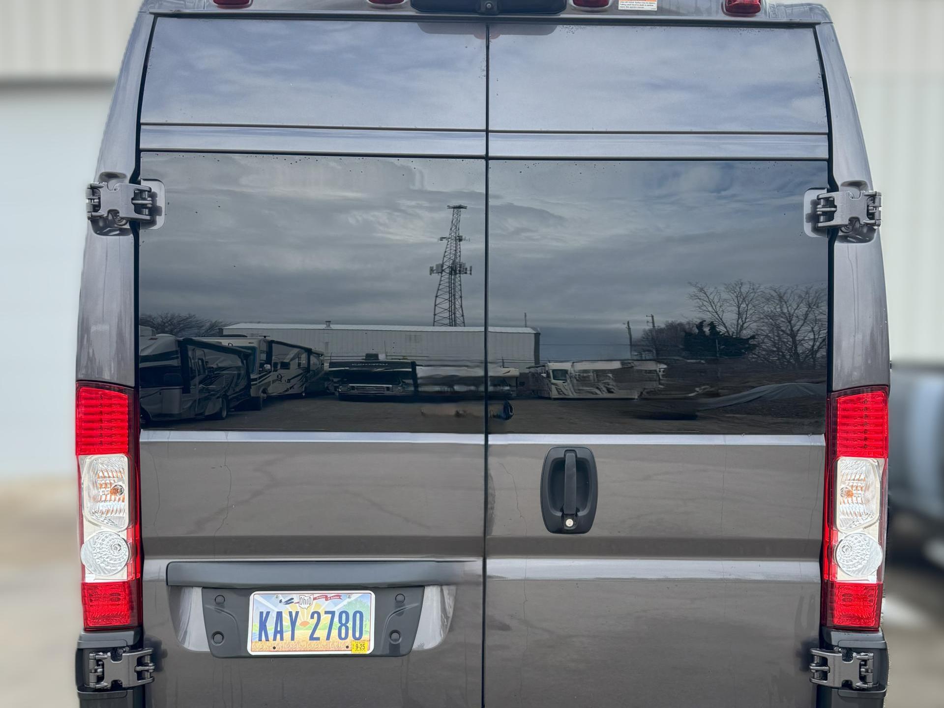 2021 WINNEBAGO SOLIS 59P