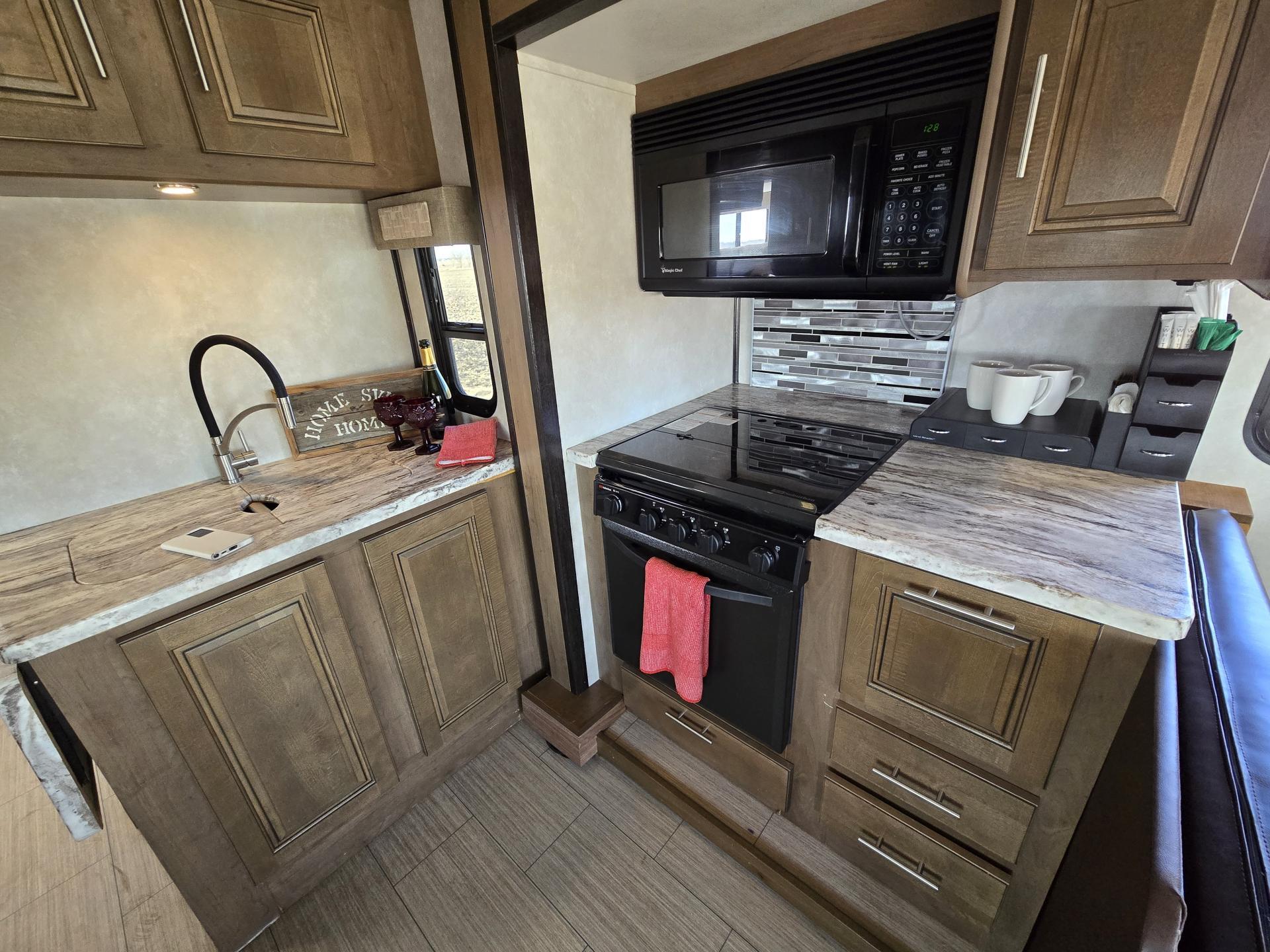 2021 FOREST RIVER FR3 32DS